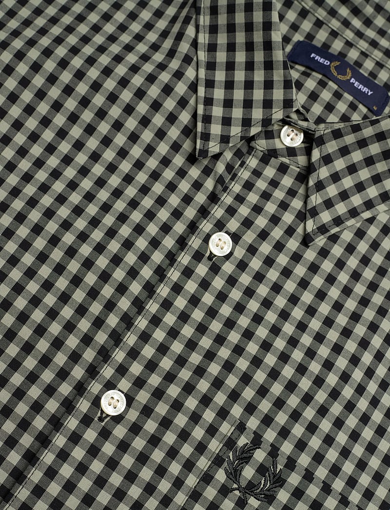 Fred Perry - GINGHAM S/S SHIRT - kortärmade skjortor - seagrass - 3