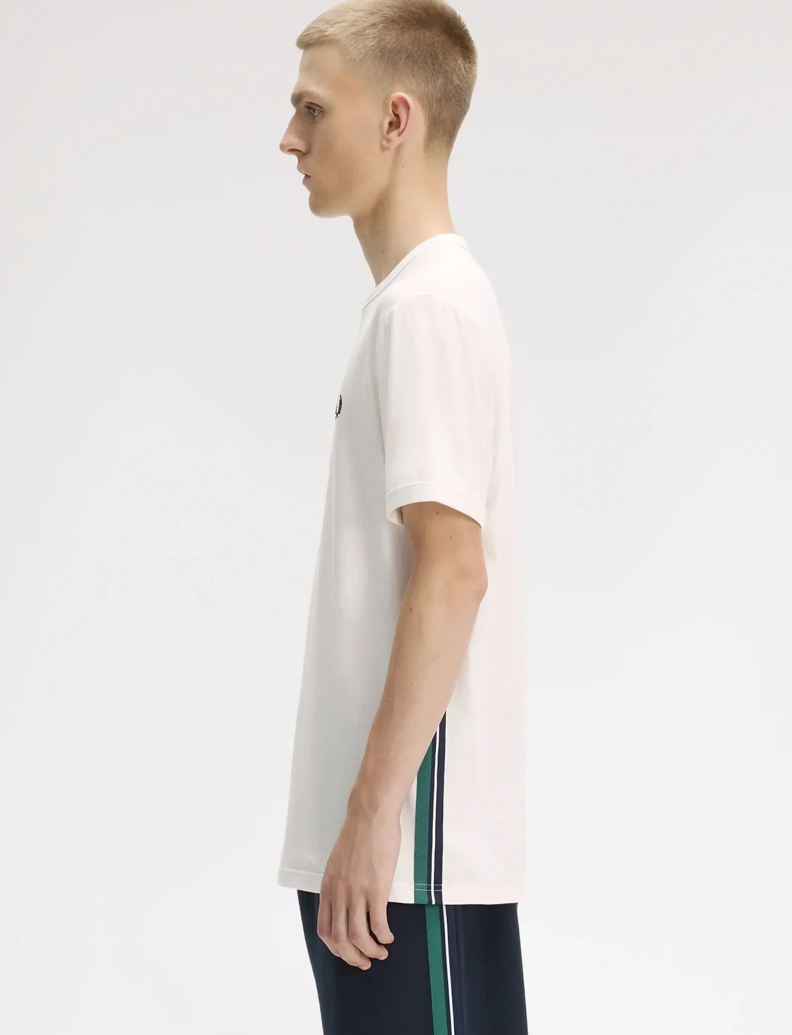 Fred Perry - STRIPE TAPE T-SHIRT - kortermede t-skjorter - snow white - 5