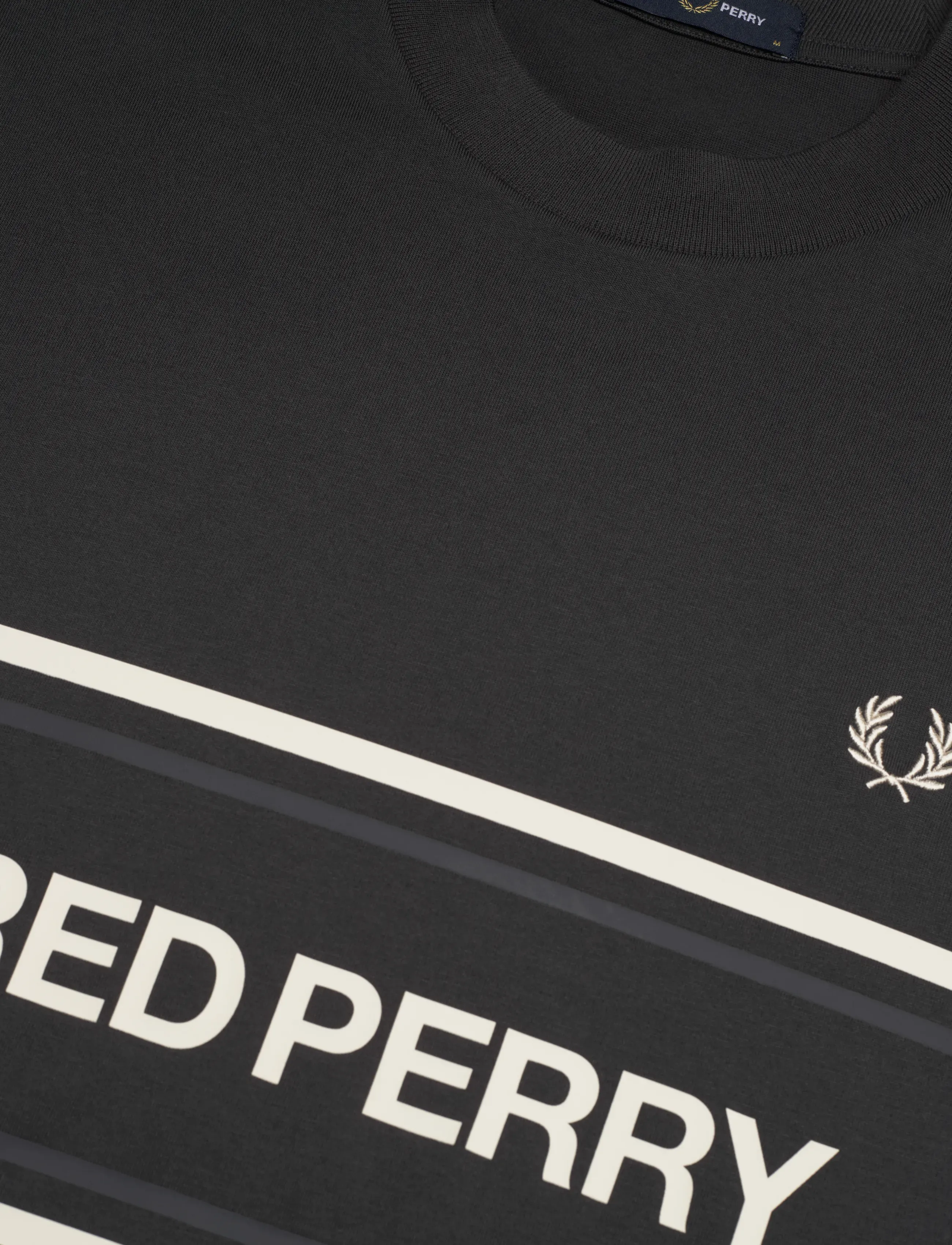 Fred Perry - FRED PERRY GRAPHIC TEE - short-sleeved t-shirts - anchor grey - 4