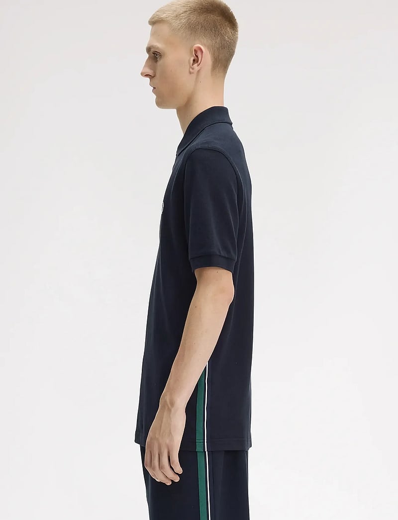Fred Perry - STRIPE TAPE POLO SHIRT - kortærmede poloer - navy - 5
