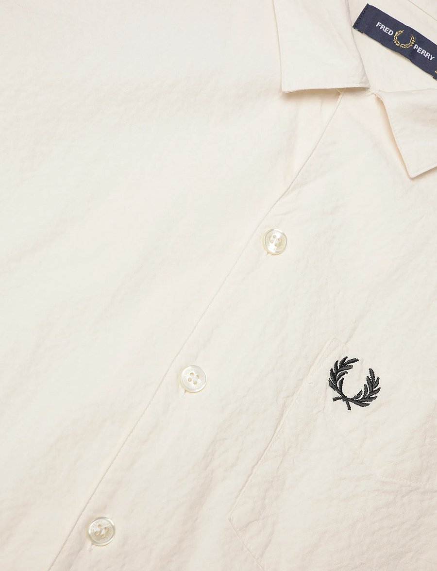 Fred Perry - SEERSUCKER REVERE COLLAR SHIRT - krekli ar īsām piedurknēm - ecru - 5