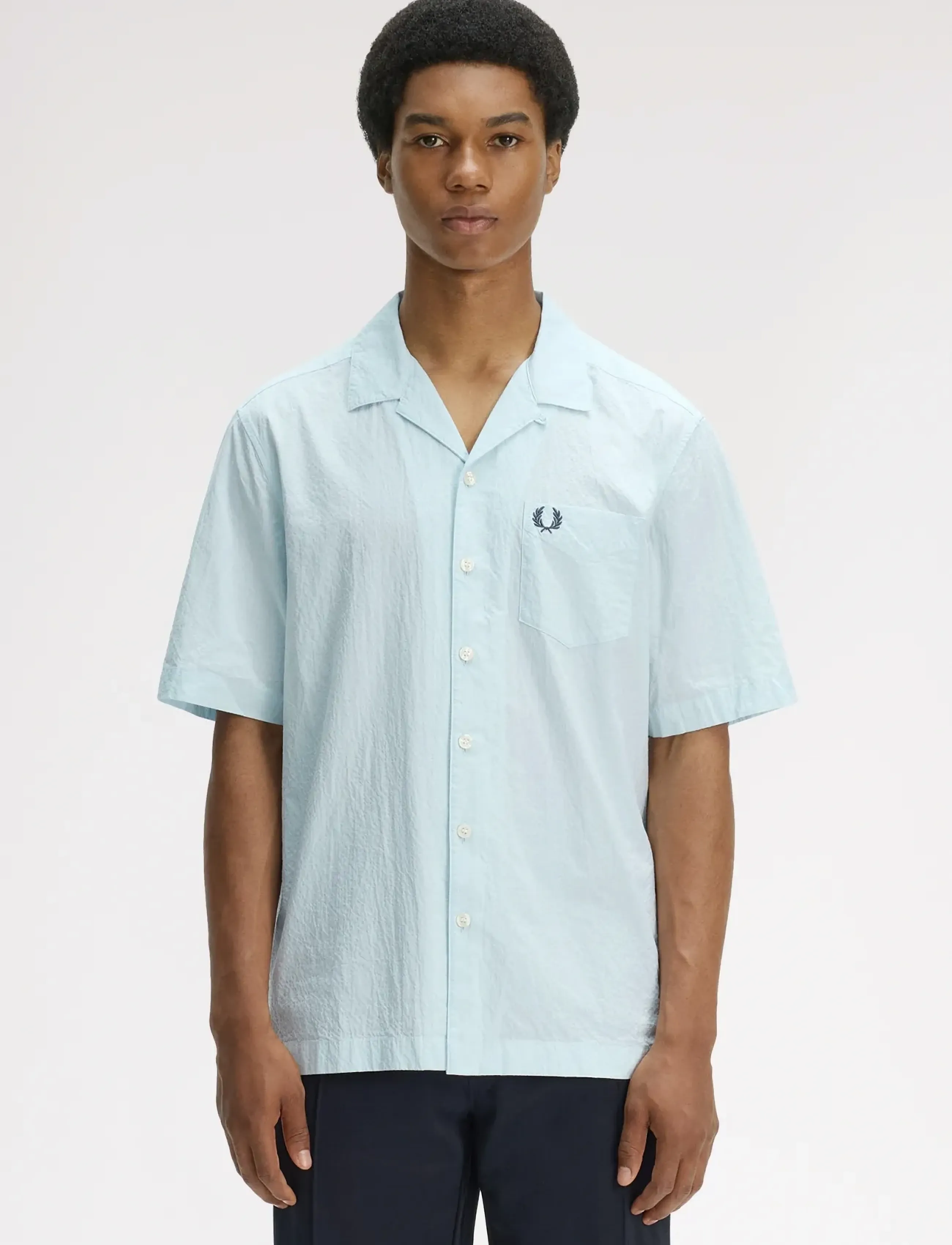 Fred Perry Seersucker Revere Collar Shirt, M, Blue, Skjorter > Kortærmede Shirts, Herre