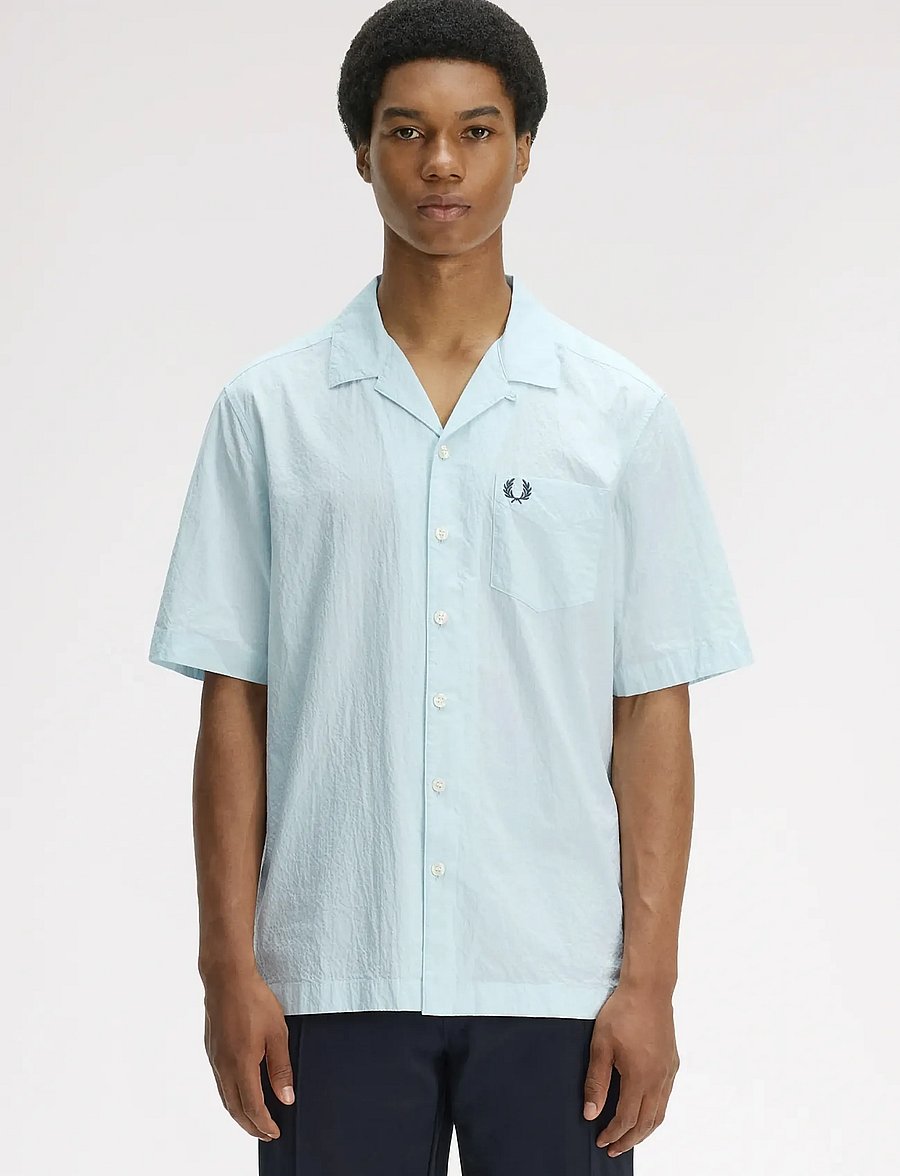 Fred Perry - SEERSUCKER REVERE COLLAR SHIRT - kortärmade skjortor - light ice - 0
