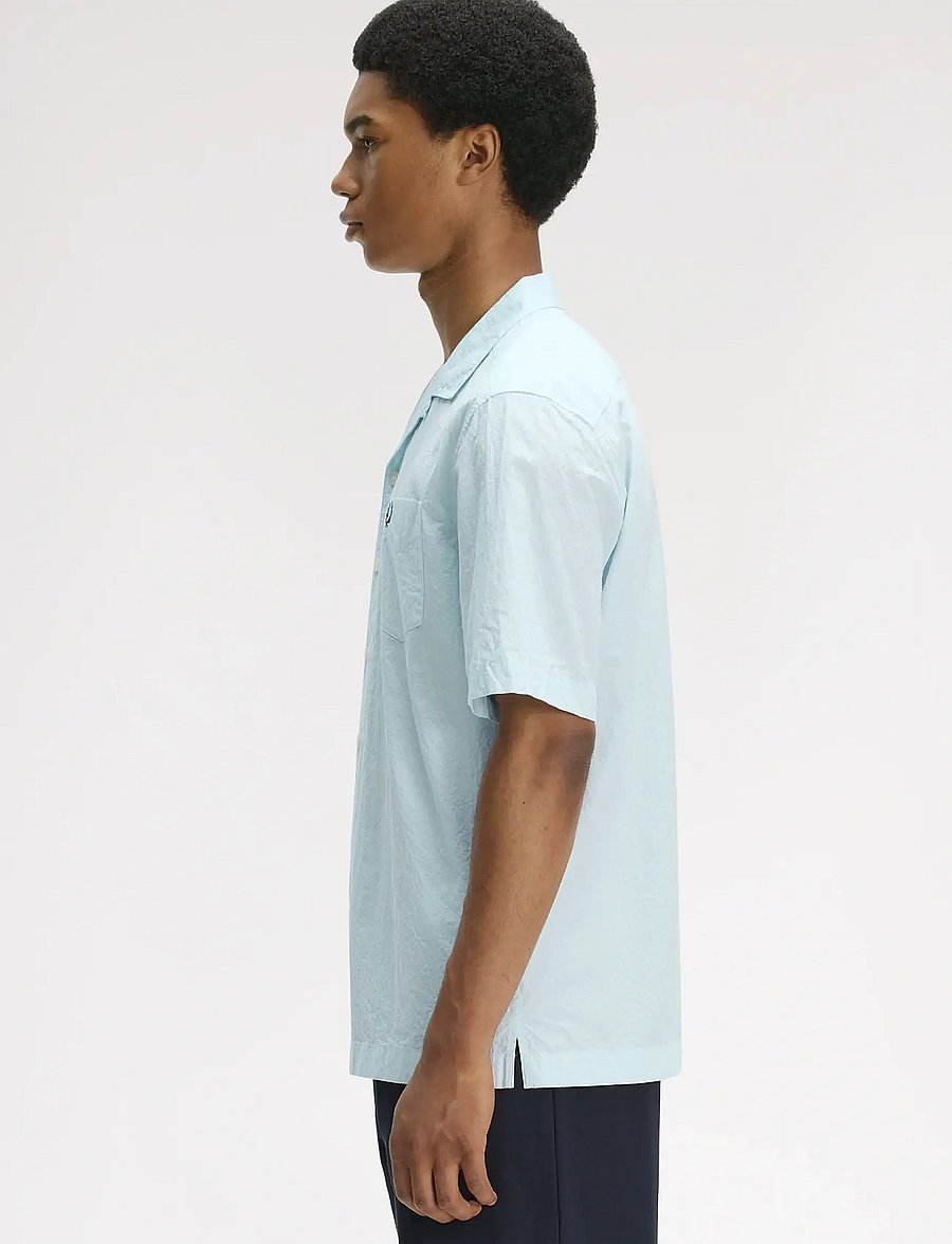 Fred Perry - SEERSUCKER REVERE COLLAR SHIRT - kortärmade skjortor - light ice - 3