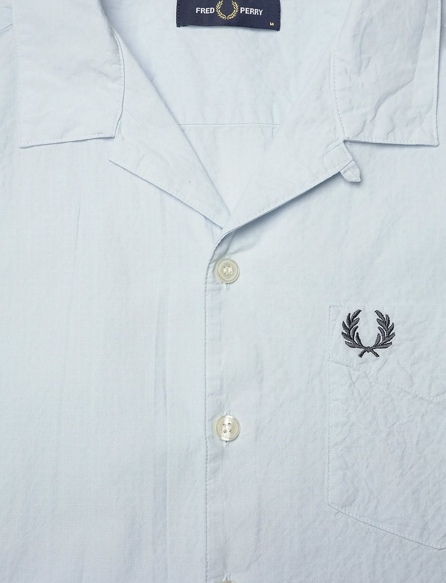 Fred Perry - SEERSUCKER REVERE COLLAR SHIRT - kortärmade skjortor - light ice - 4