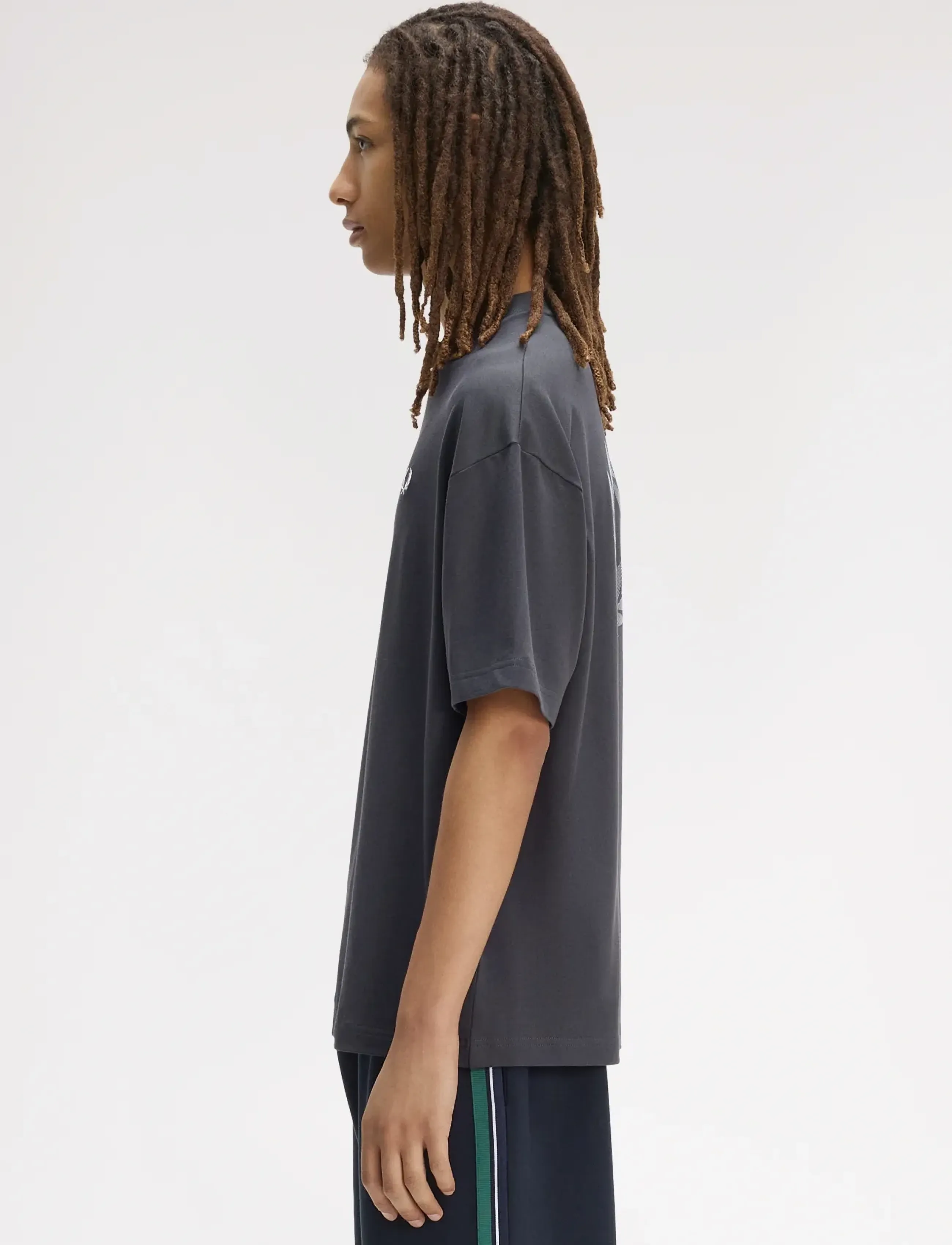 Fred Perry - BACK PRINT LAUREL WREATH TEE - short-sleeved t-shirts - anchor grey - 3