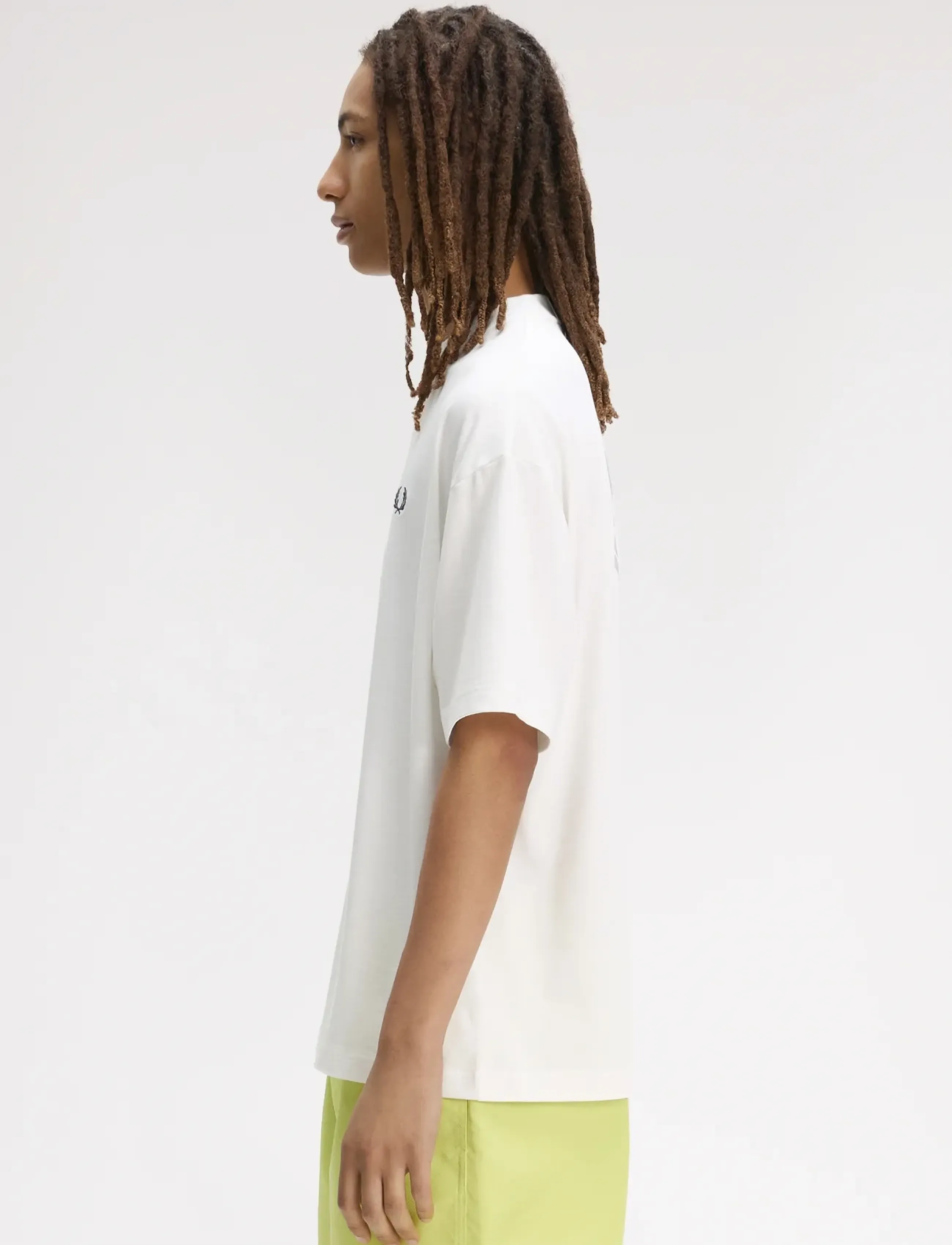 Fred Perry - BACK PRINT LAUREL WREATH TEE - lühikeste varrukatega t-särgid - snow white - 3