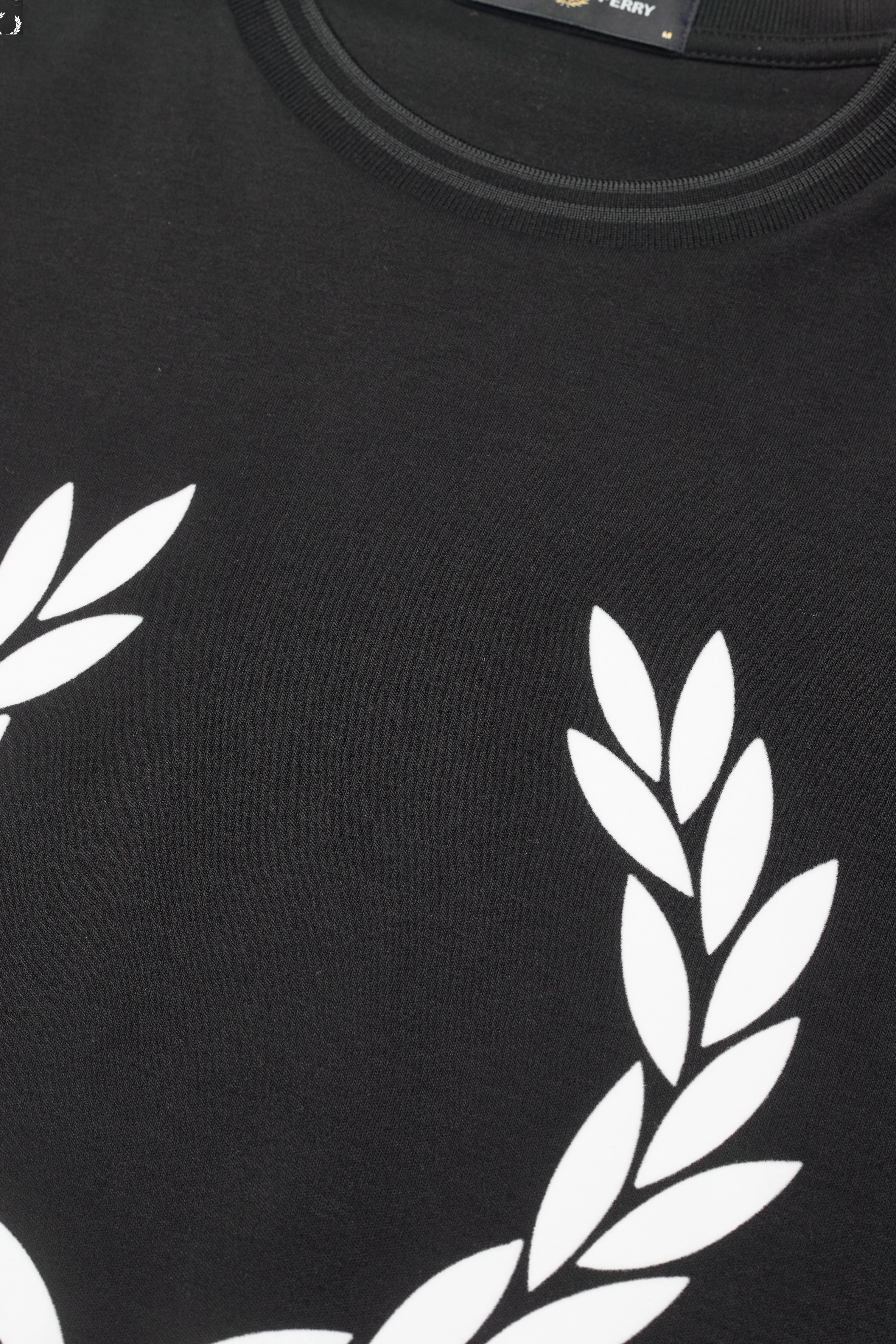 Fred Perry - FLOCK LAUREL WREATH TEE - black - 2