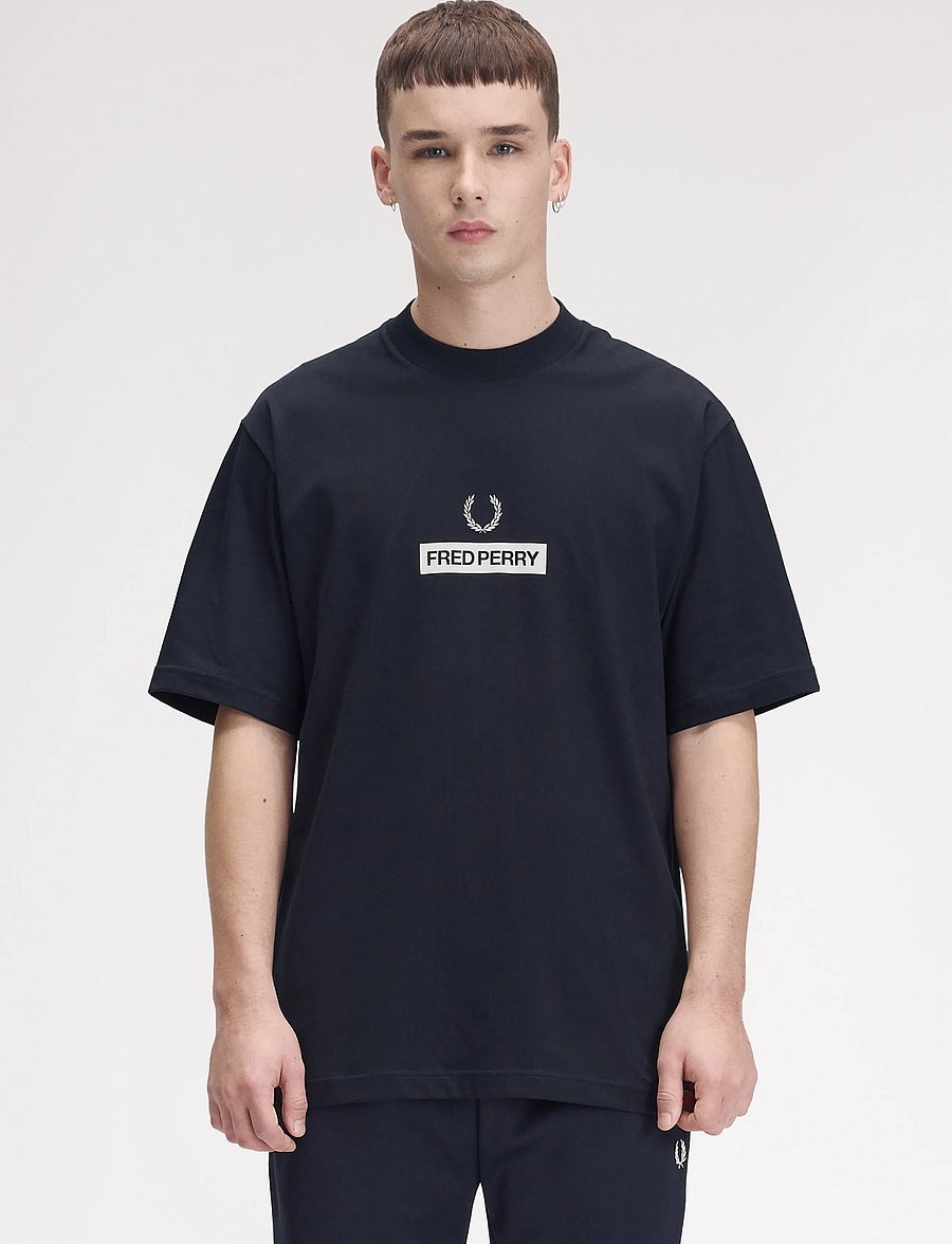 Fred Perry - FRED PERRY GRAPHIC T-SHIRT - lühikeste varrukatega t-särgid - navy - 0