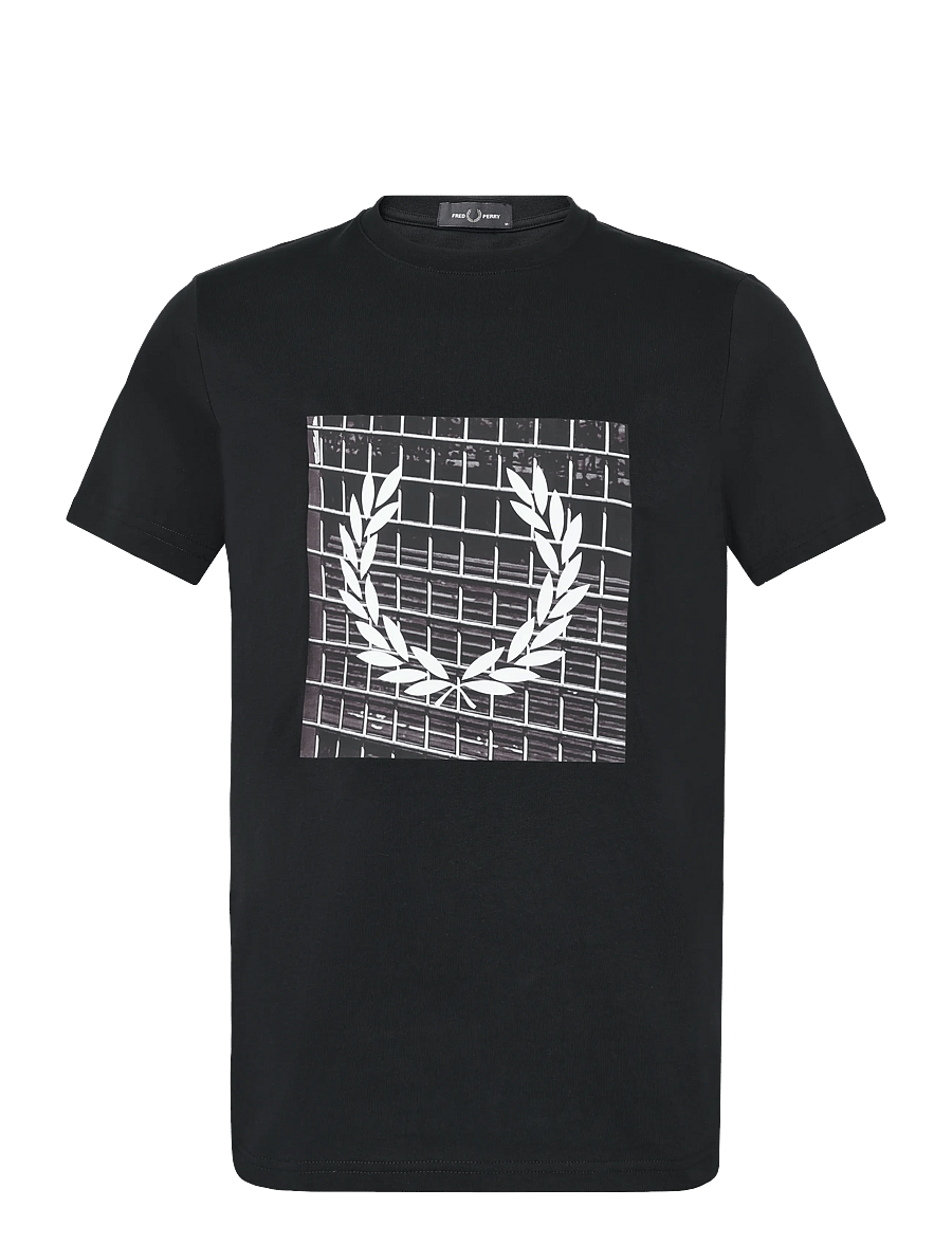 Fred Perry - LAUREL WREATH GRAPHIC TSHIRT - kurzärmelige t-shirts - black - 0