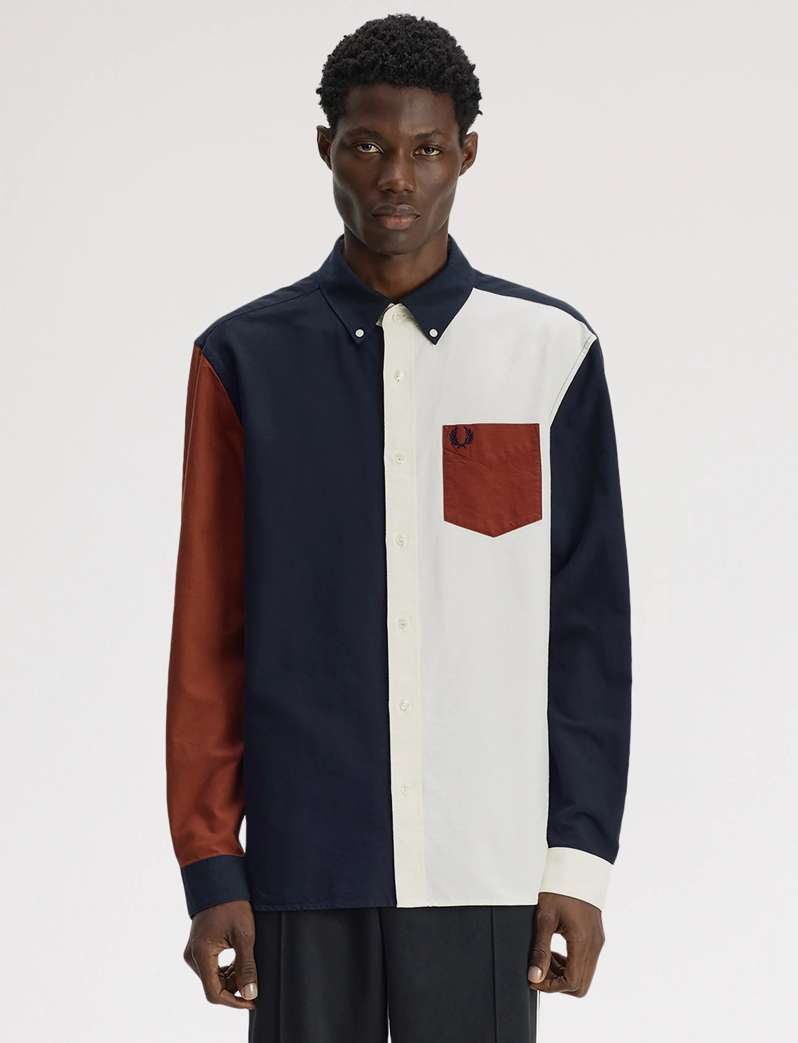 Fred Perry COLOUR BLOCK OXFORD SHIRT - Freizeithemden - NAVY / green