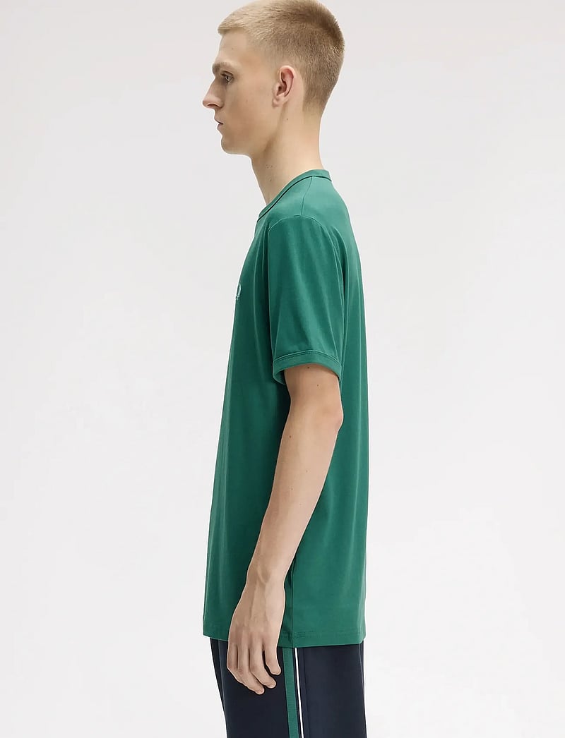Fred Perry - RINGER T-SHIRT - kurzärmelig - sport green - 3