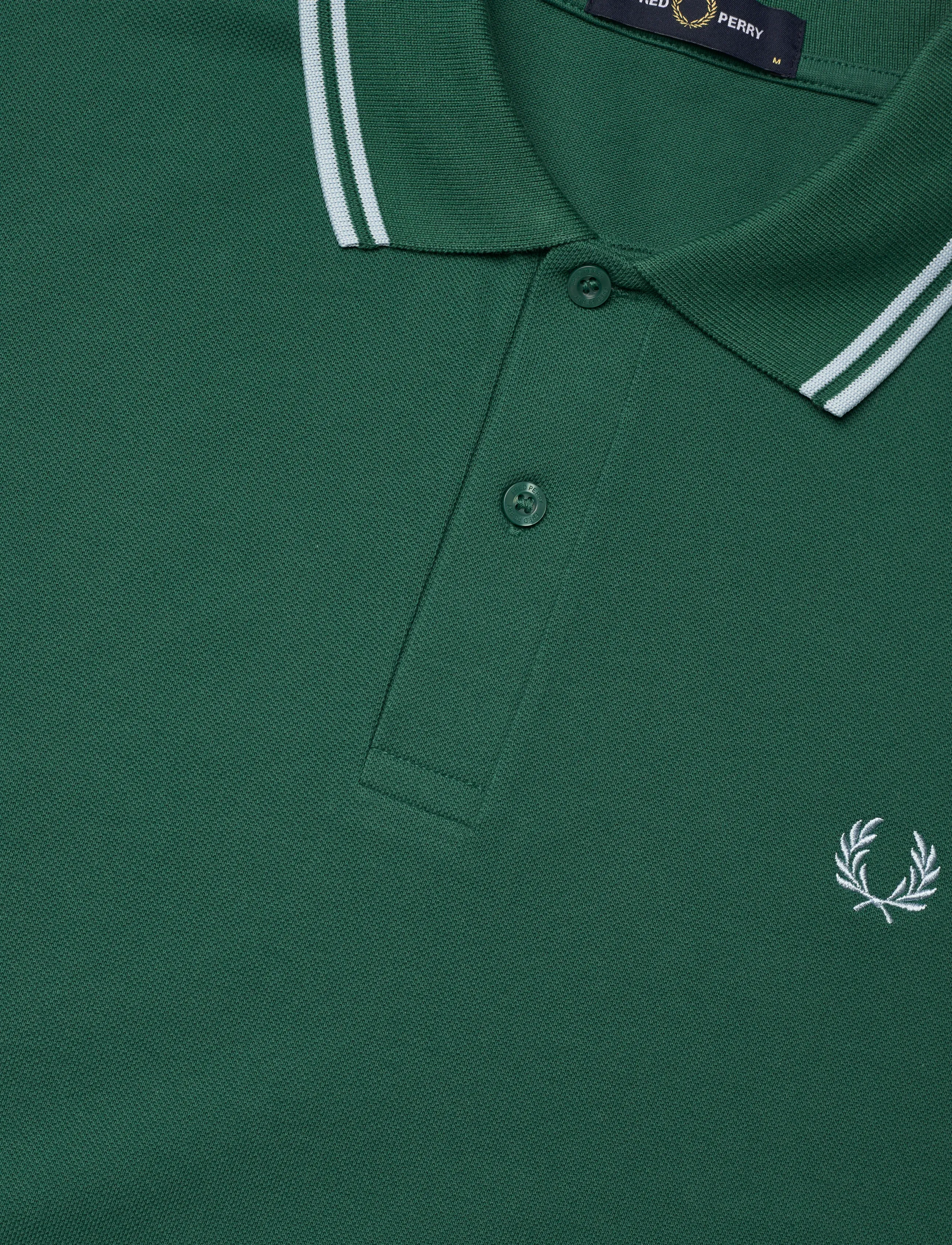 Fred Perry - TWIN TIPPED FP SHIRT - short-sleeved polos - sport green / light ice / ligh - 4
