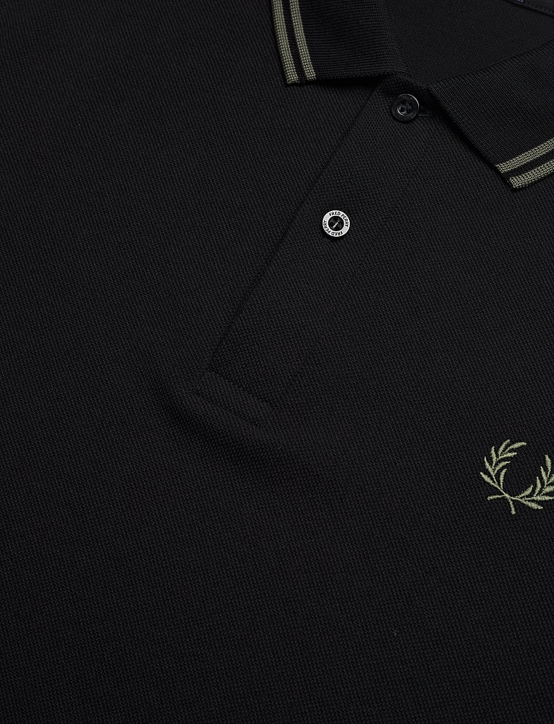 Fred Perry - TWIN TIPPED FP SHIRT - kortärmade pikéer - black/fieldgreen - 2
