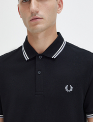 Fred Perry - TWIN TIPPED FP SHIRT - lyhythihaiset - blck/ecr/lmstn - 3