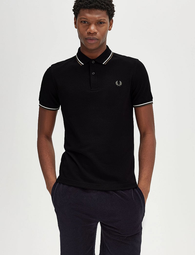 Fred Perry - TWIN TIPPED FP SHIRT - kortærmede poloer - blk/ecru/laurel w green - 4