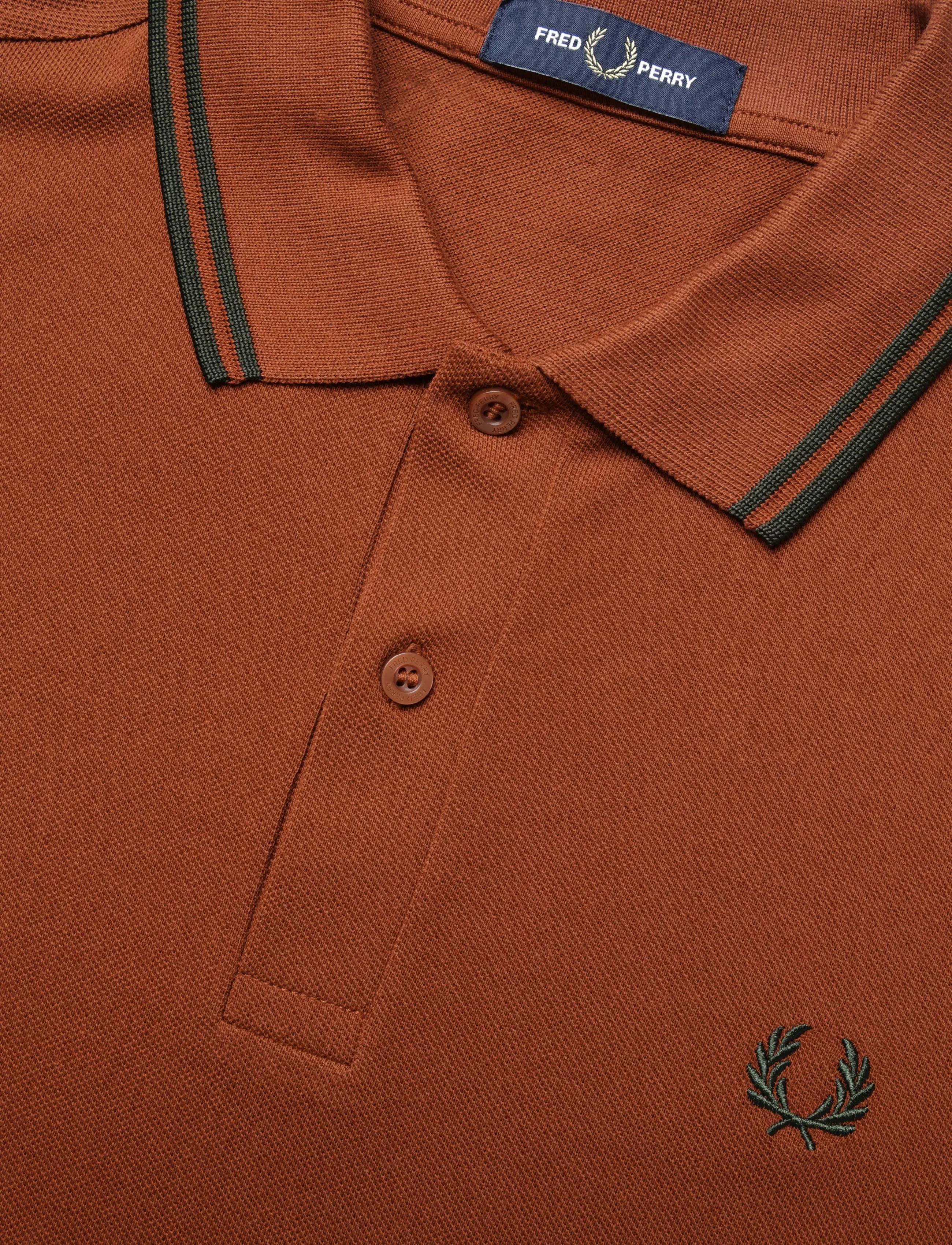 Fred Perry - TWIN TIPPED FP SHIRT - kortärmade pikéer - brndy/ngtg/ngtg - 4