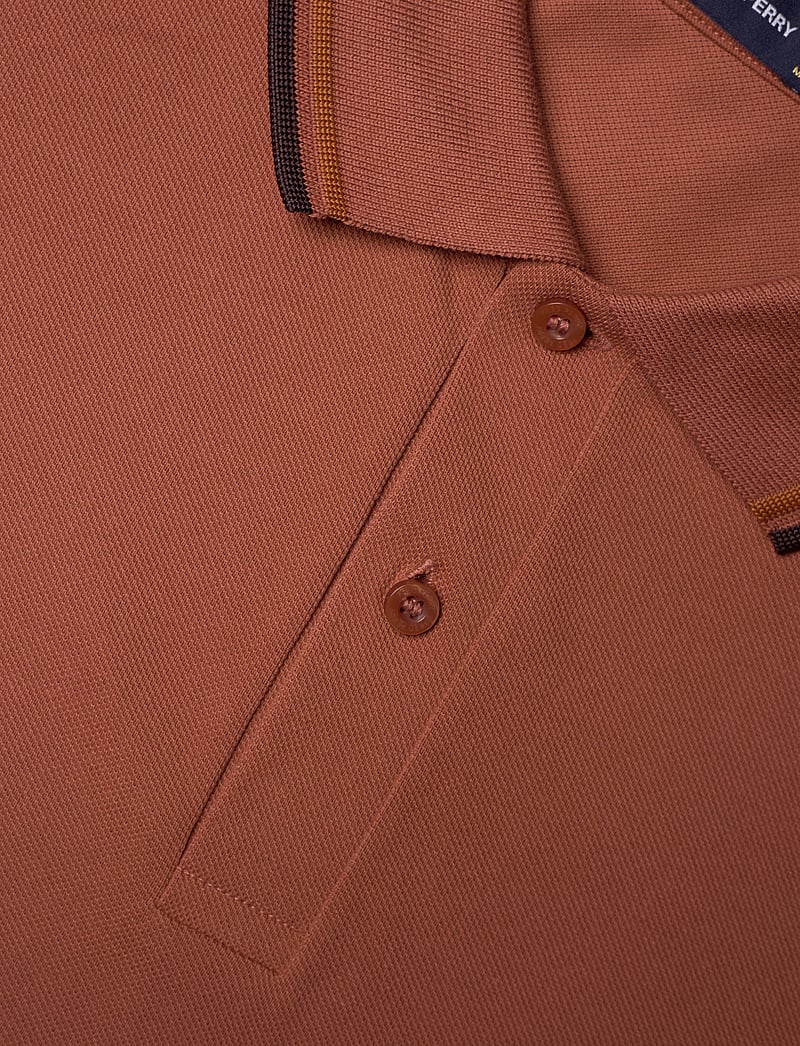 Fred Perry - THE TWIN TIPPED FP SHIRT - kortermede - cnmn/ntfl/crbric - 2