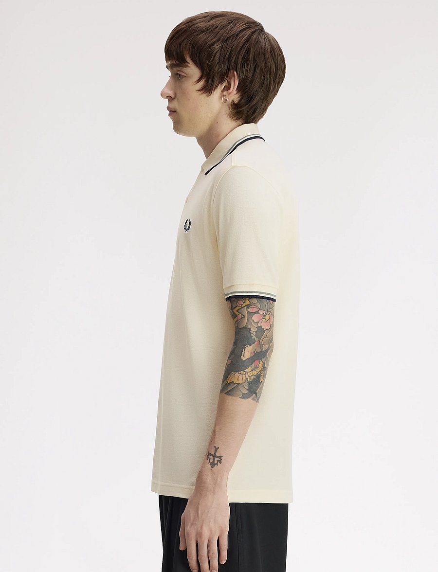 Fred Perry - TWIN TIPPED FP SHIRT - lühikeste varrukatega polod - ecr/seagrs/dkair - 3