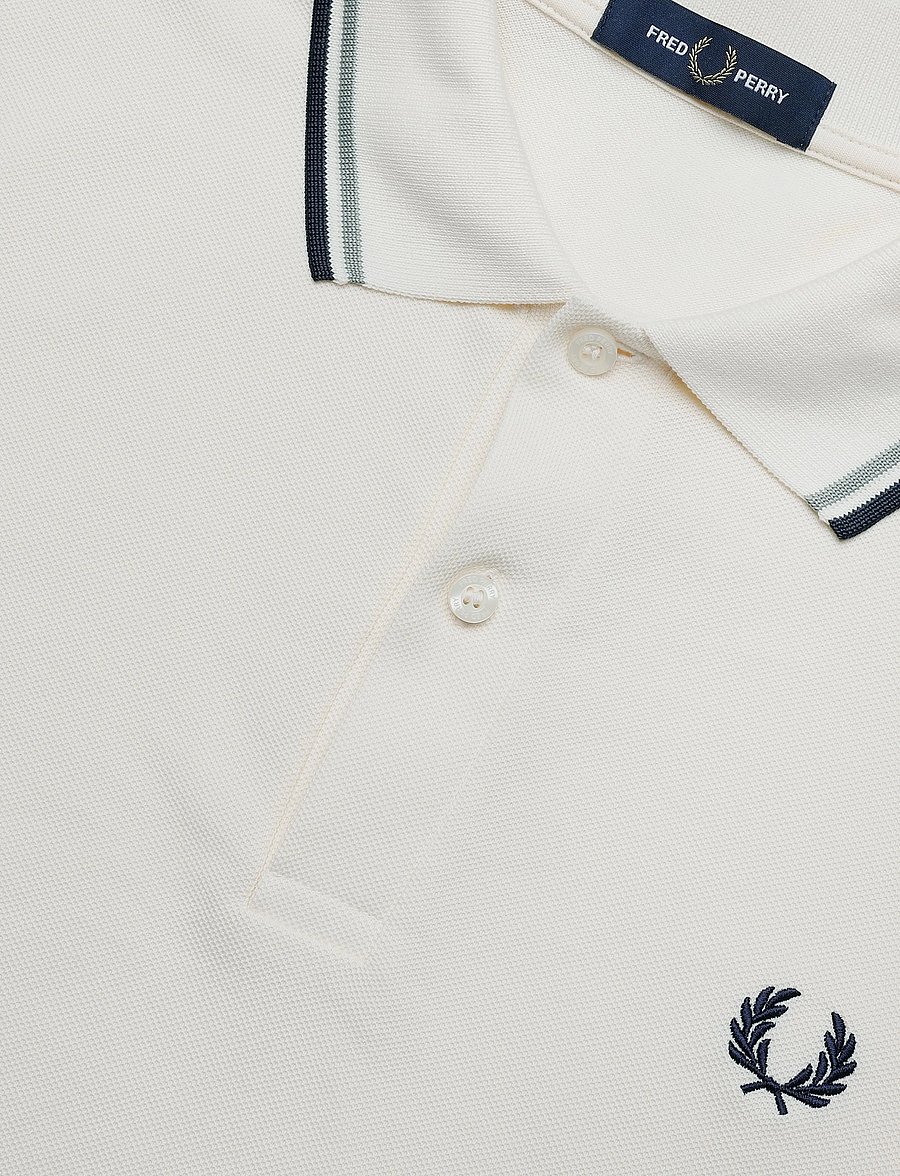 Fred Perry - TWIN TIPPED FP SHIRT - lühikeste varrukatega polod - ecr/seagrs/dkair - 4