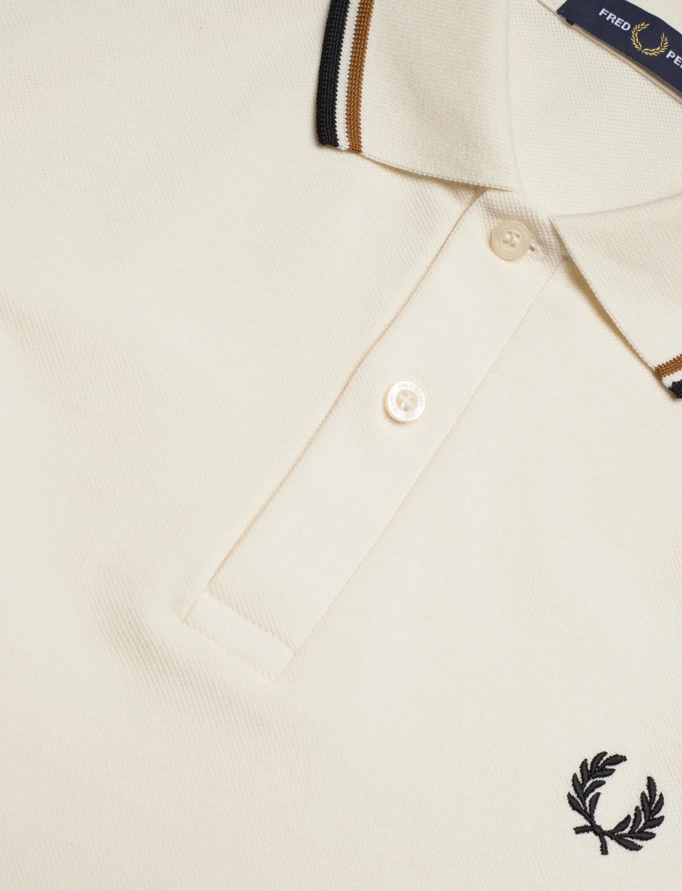 Fred Perry - TWIN TIPPED FP SHIRT - short-sleeved polos - ecru / dark carmel / black - 4