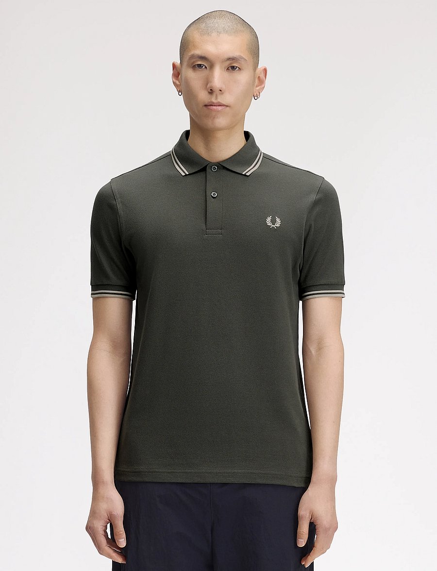 Fred Perry - TWIN TIPPED FP SHIRT - polos à manches courtes - fieldgreen/oatme - 0