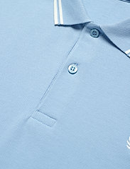 Fred Perry - TWIN TIPPED FP SHIRT - short-sleeved polos - sky/snwwht/snwwt - 6