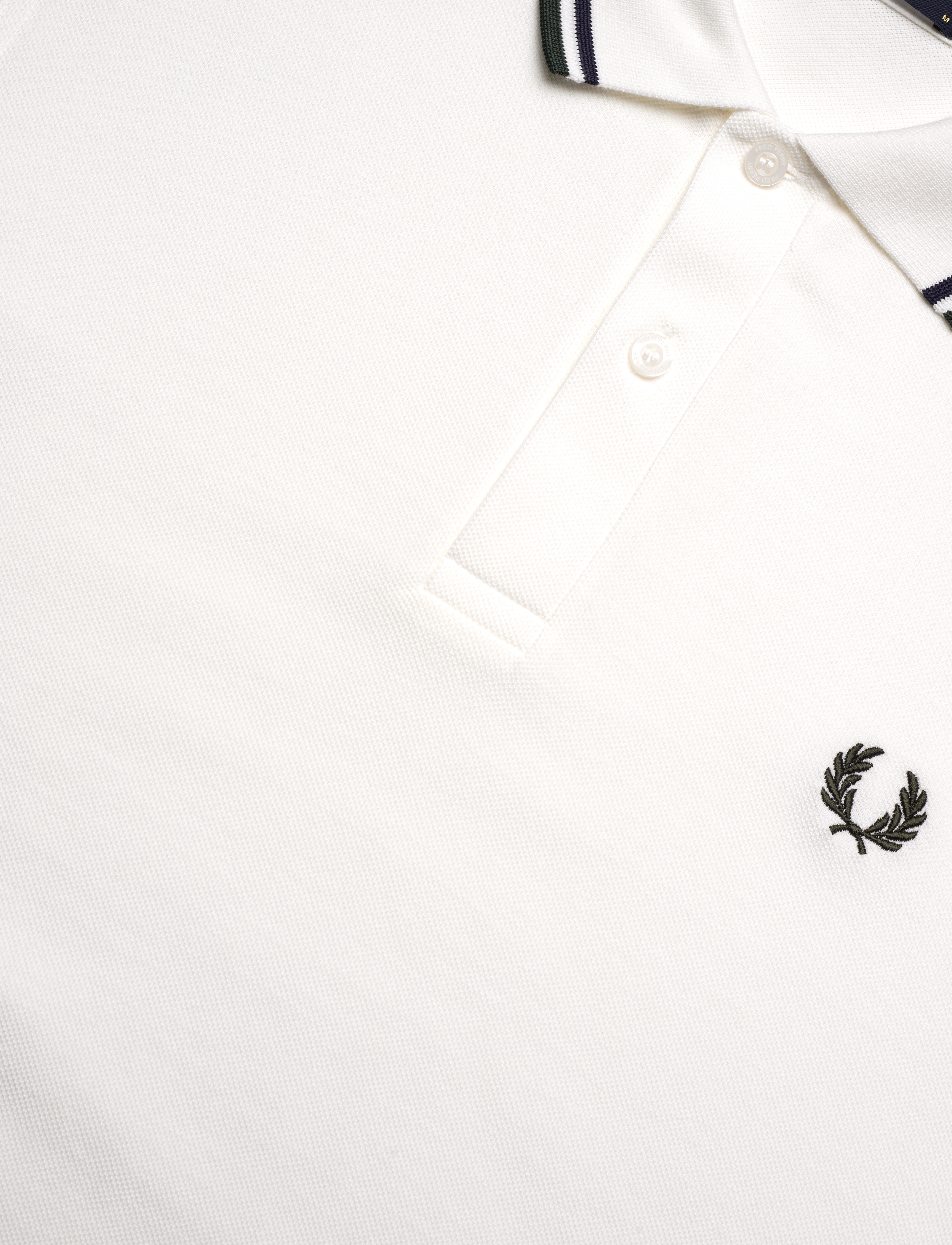 Fred Perry - TWIN TIPPED FP SHIRT - kortärmade pikéer - swhit/tnsbl/crtg - 2