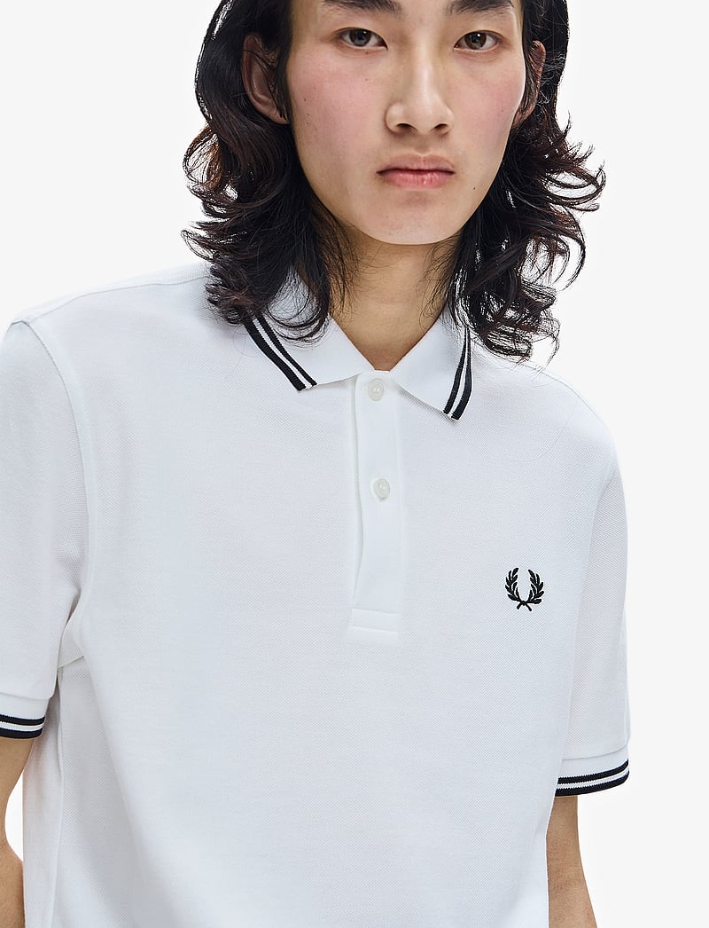 Fred Perry - TWIN TIPPED FP SHIRT - kortärmade pikéer - white - 4