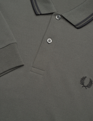 Fred Perry - LS TWIN TIPPED SHIRT - langærmede poloer - field green - 2