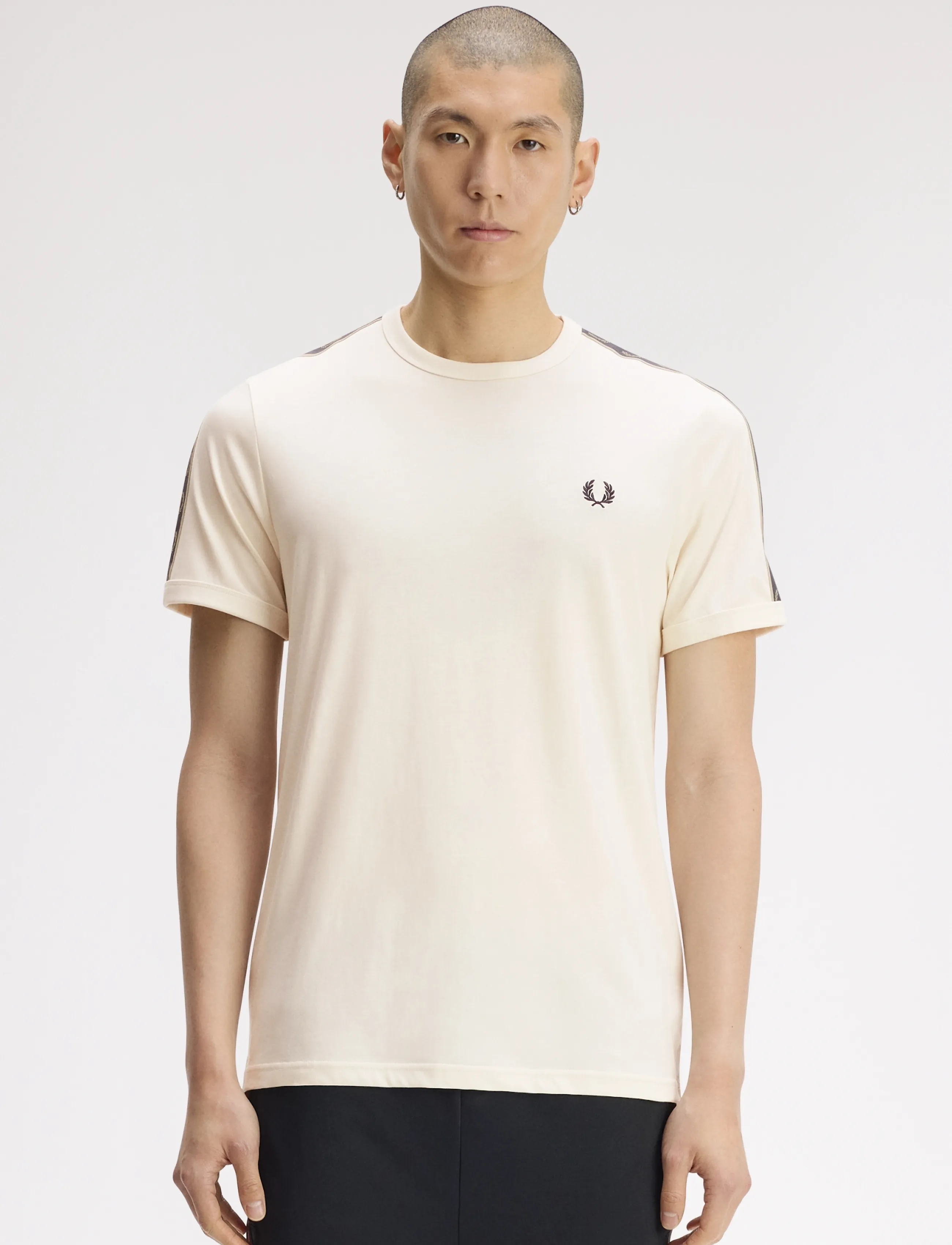 Fred Perry CONTRAST TAPE RINGER TEE - Efterårsgarderoben - ECRU / cream