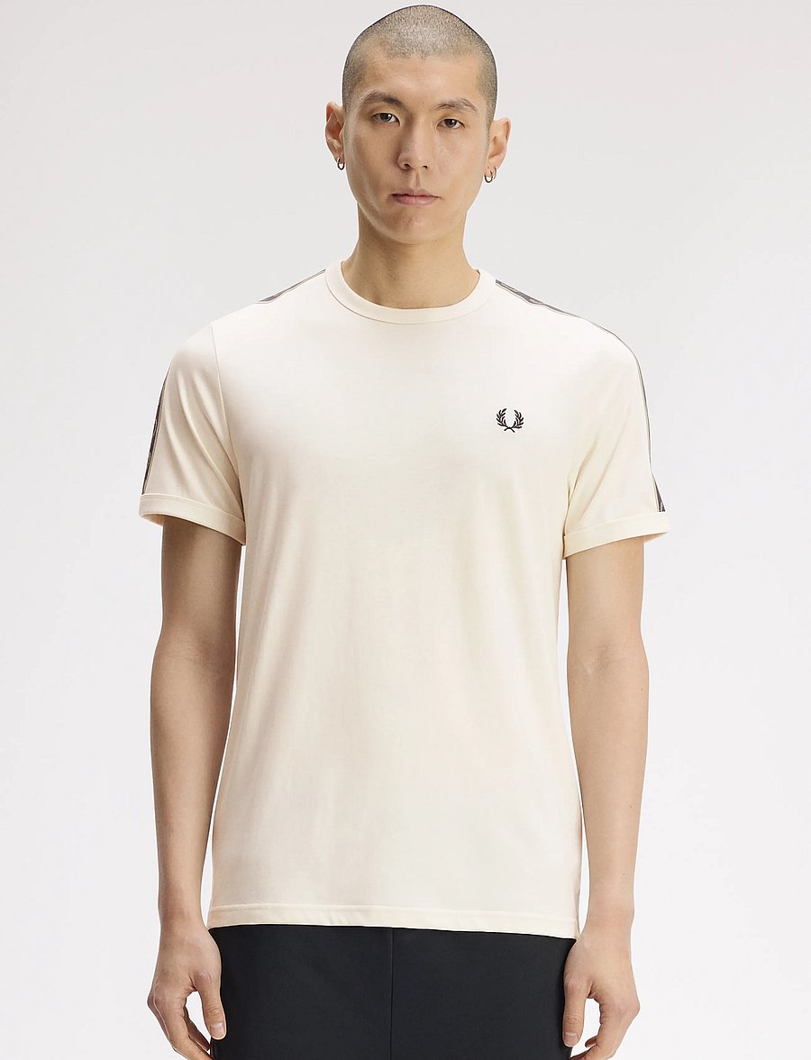 Fred Perry - CONTRAST TAPE RINGER TEE - kortærmede t-shirts - ecru - 0