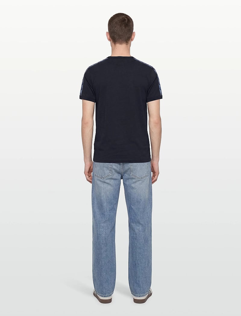 Fred Perry - CONTRAST TAPE RINGER TEE - kurzärmelig - navy/ace blue - 4