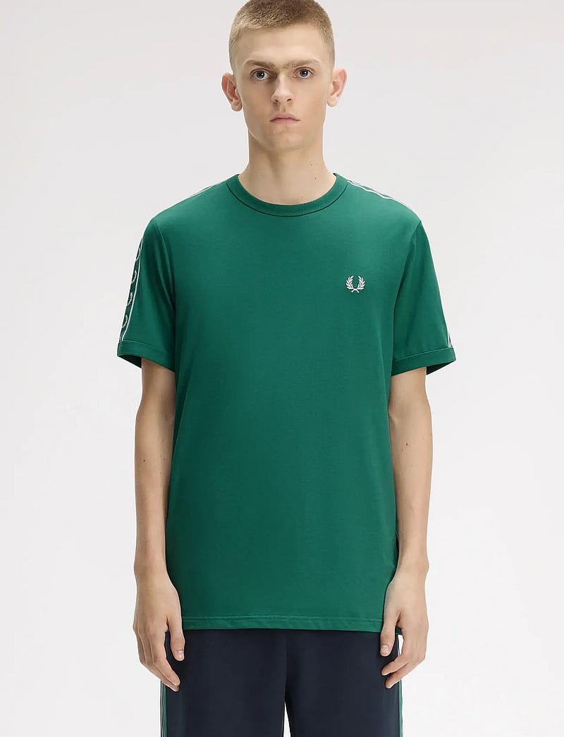 Fred Perry - CONTRAST TAPE RINGER TEE - kurzärmelig - sport green - 0