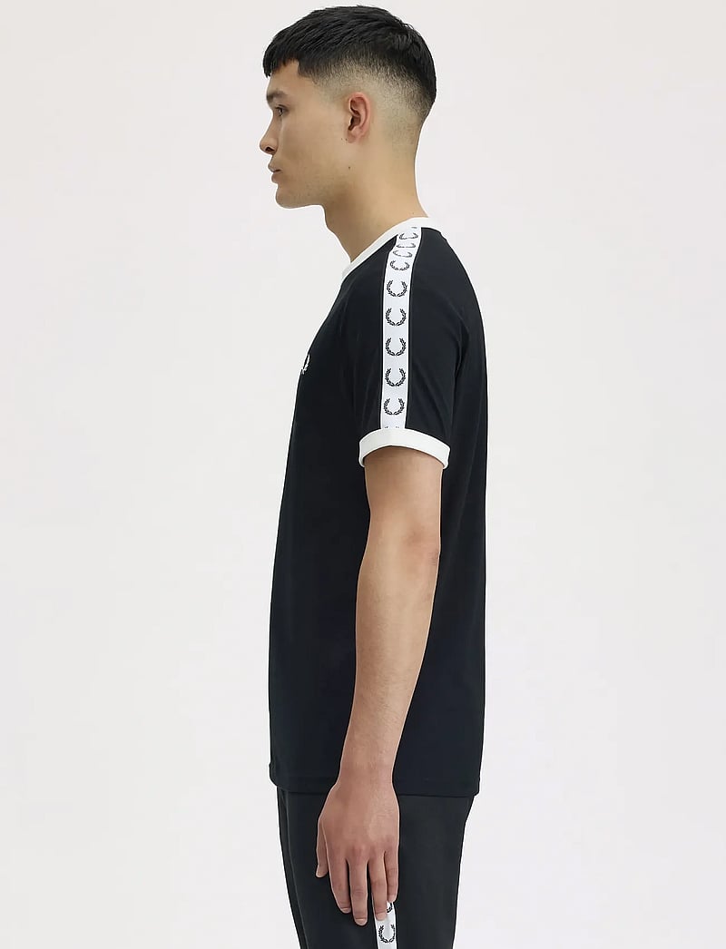 Fred Perry - TAPED RINGER T-SHIRT - kurzärmelig - black - 3