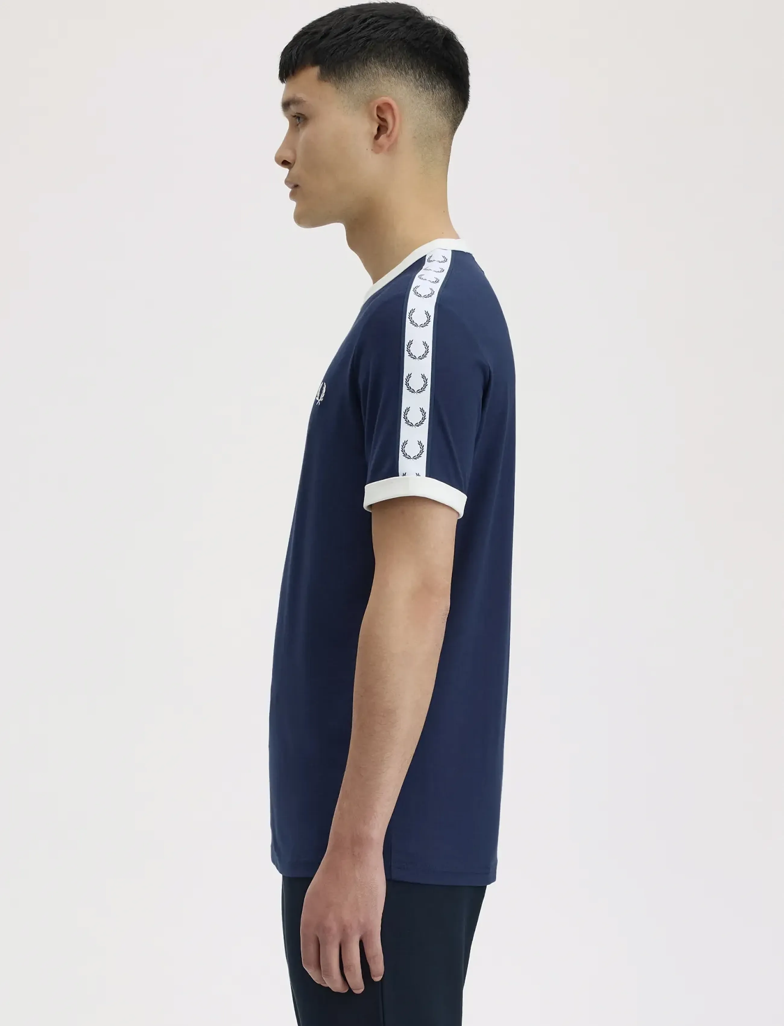 Fred Perry - TAPED RINGER T-SHIRT - kortärmade t-shirts - carbon blue - 3