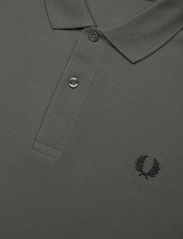 Fred Perry - THE FRED PERRY SHIRT - kortærmede poloer - field green - 2