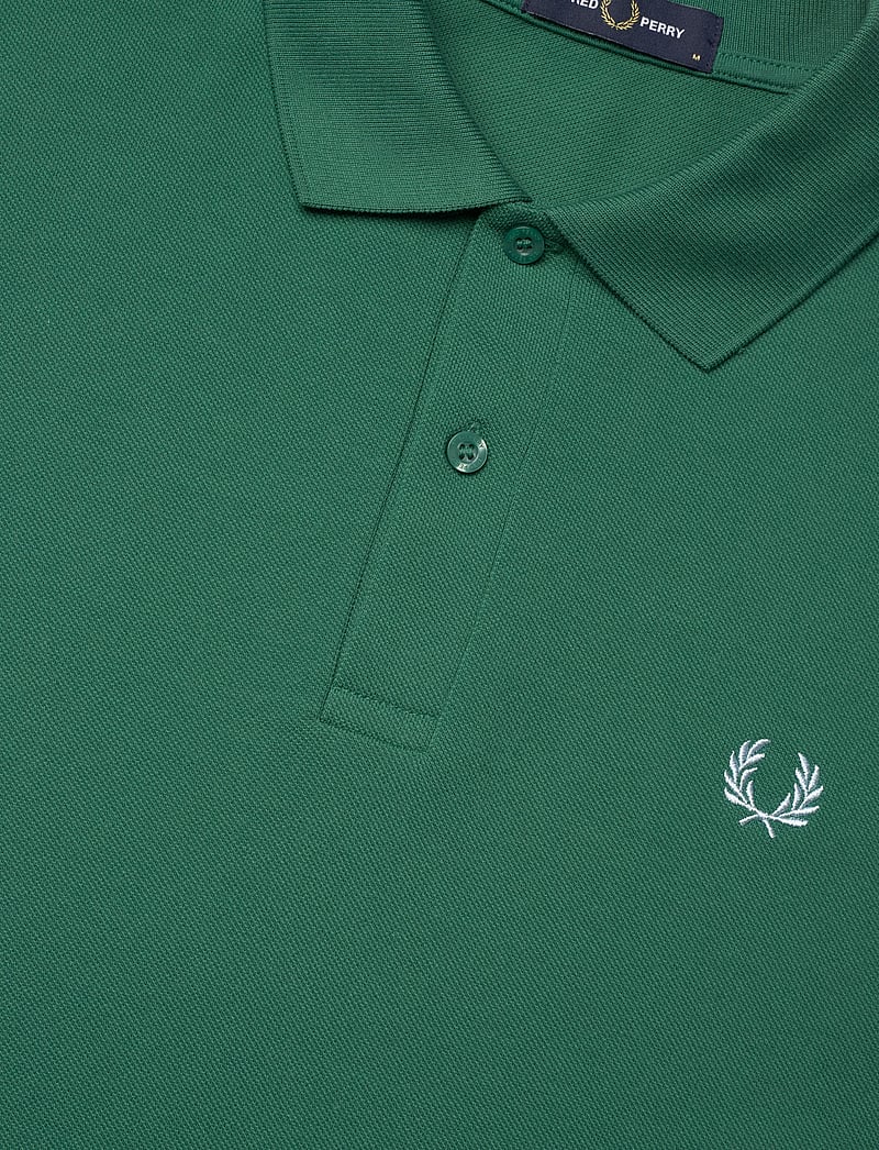 Fred Perry - THE FRED PERRY SHIRT - kortärmade pikéer - sport green / light ice - 4