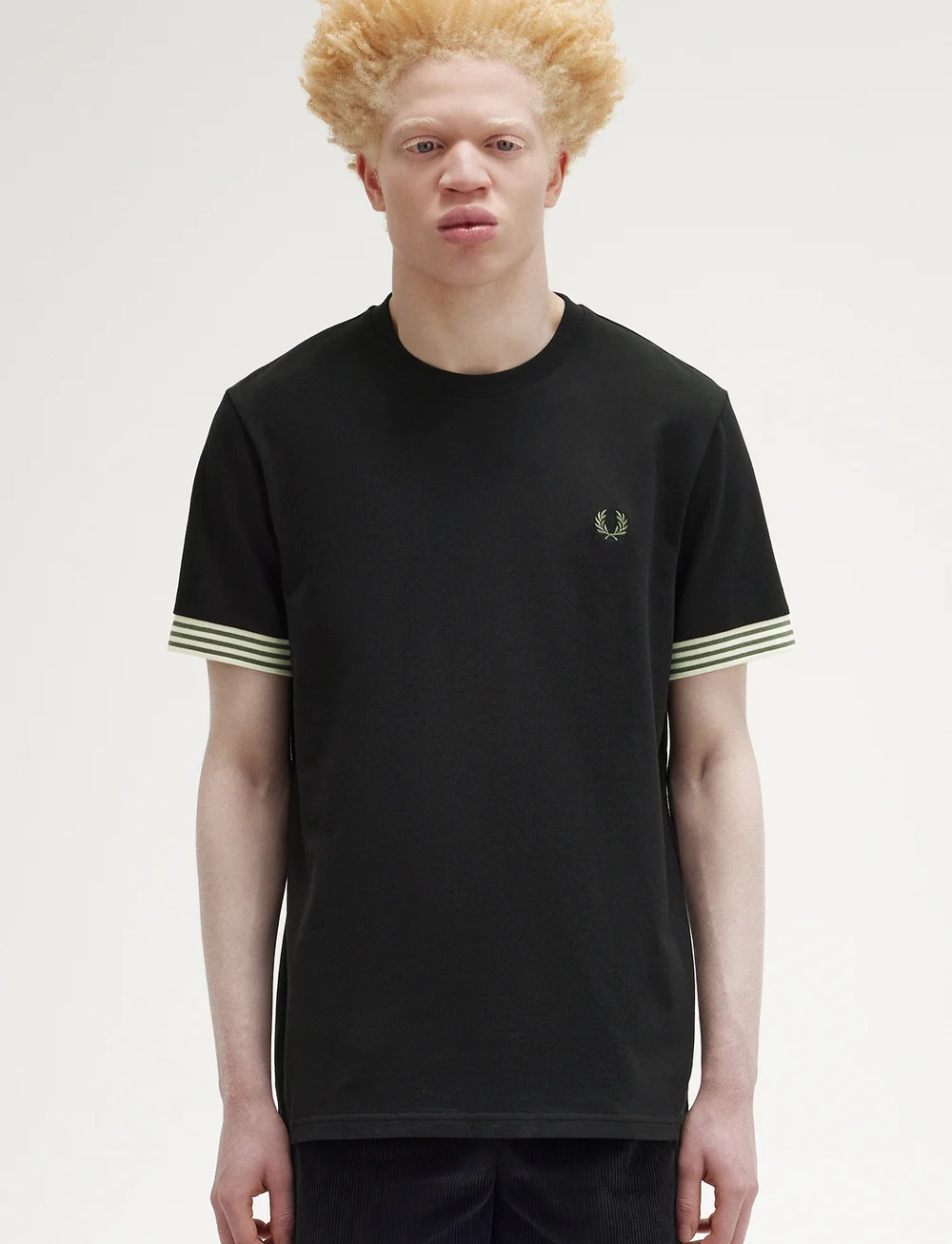 Fred Perry - STRIPED CUFF T-SHIRT - osta olukorra järgi - black - 0