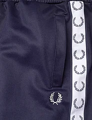 Fred Perry - TAPED TRICOT SHORT - män - carbon blue - 4