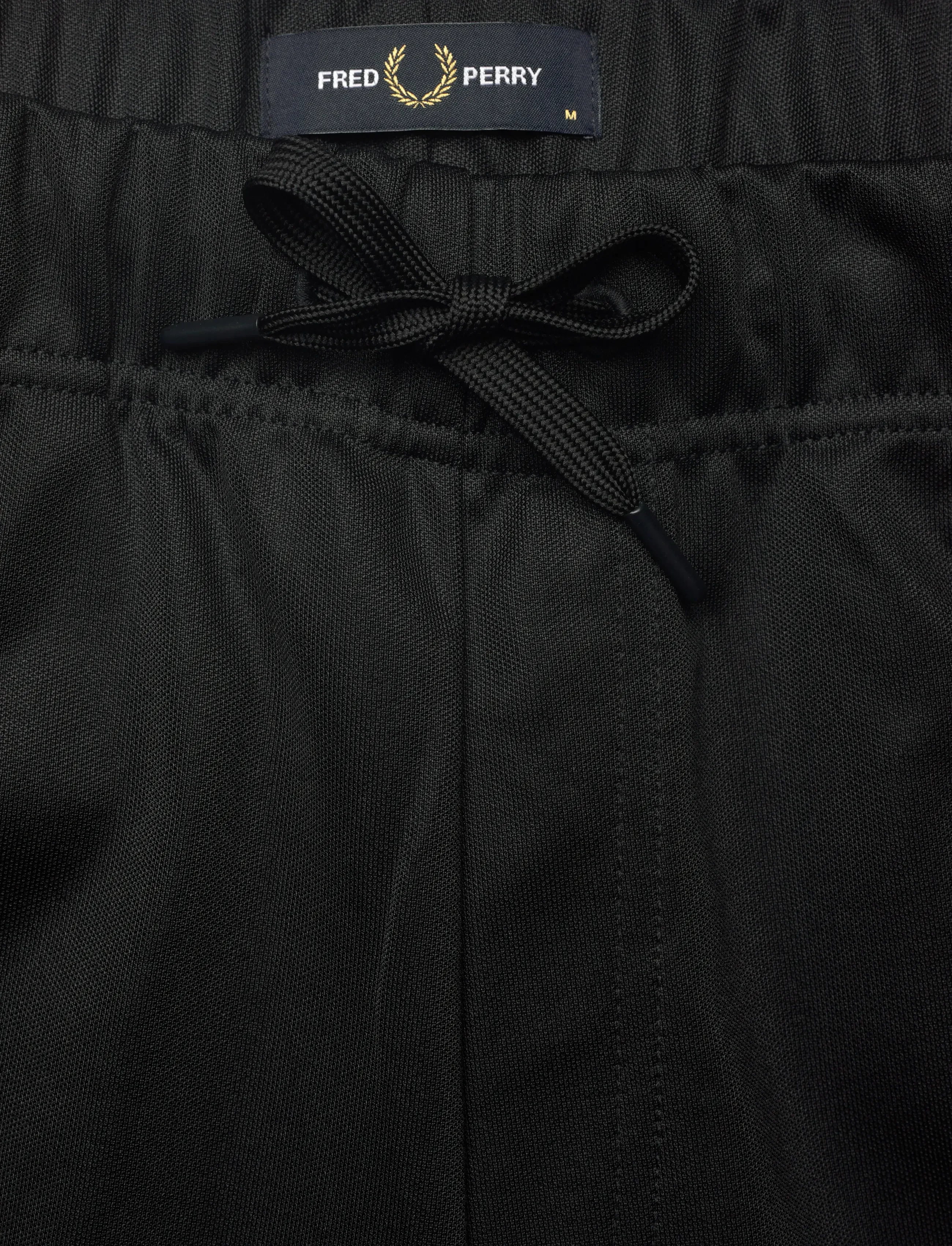 Fred Perry - MESH TAPED TRACK PANT - shoppa efter tillfälle - black - 5