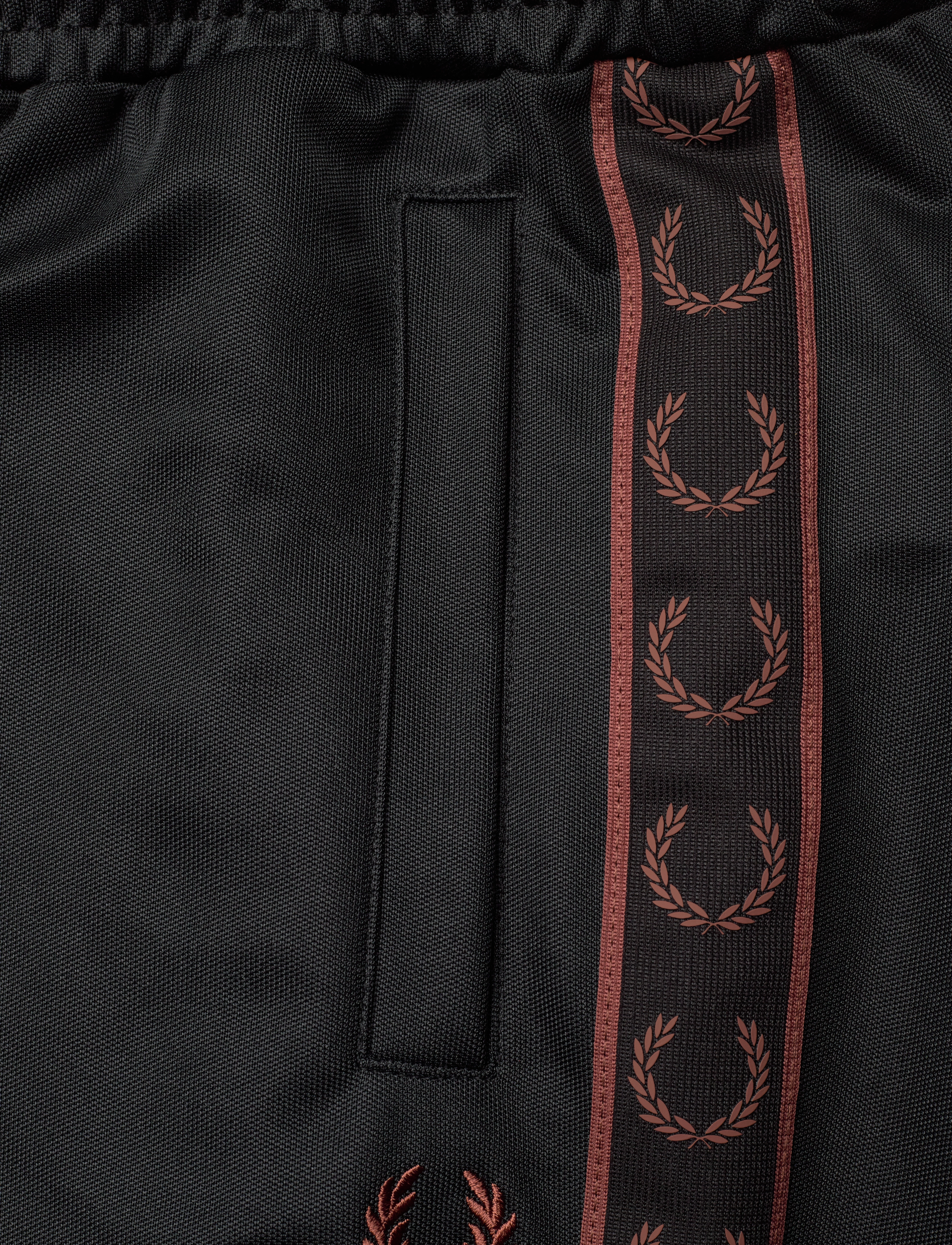 Fred Perry - CONTRAST TAPE TRACK PANT - black/whisky brown - 5