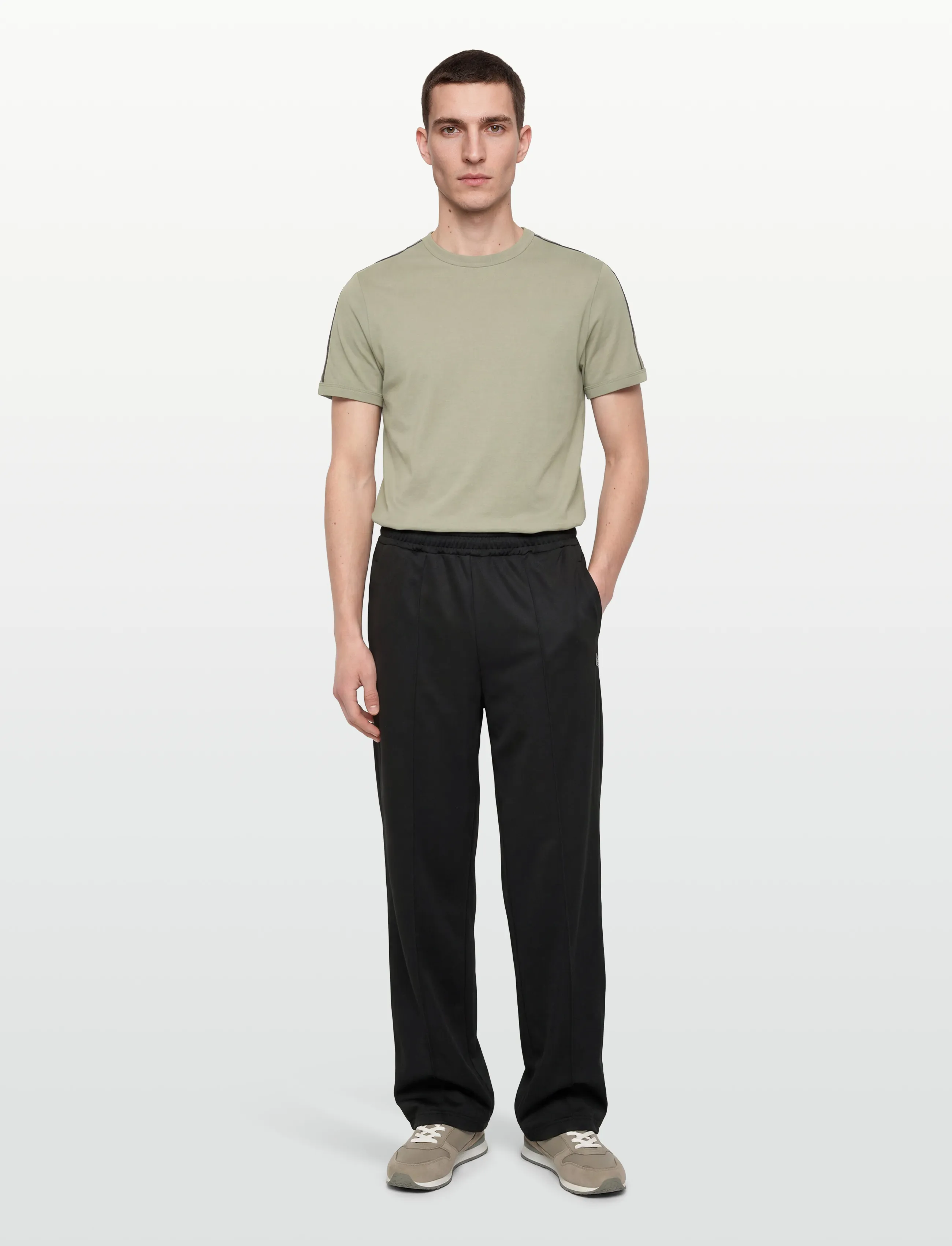 Fred Perry Wide Leg Track Pant, L, Black, Sport Pants > Sport Sweatpants, Herre