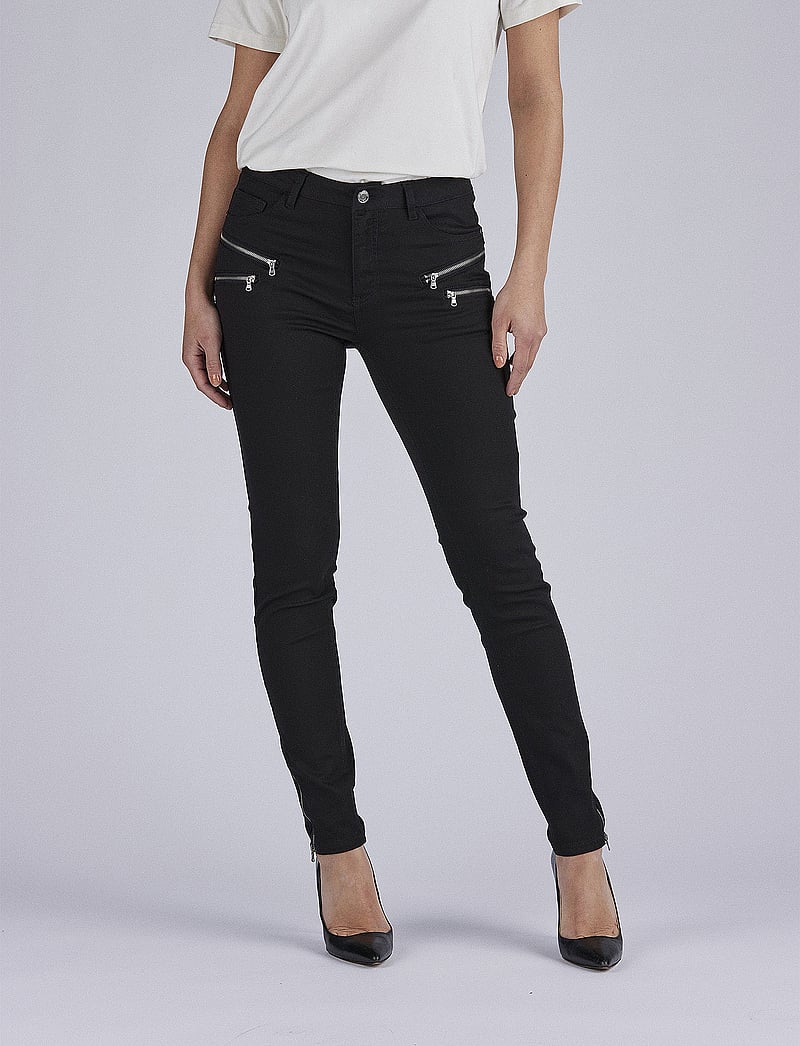 FREE/QUENT - Pants from Freequent in a lovely fabric. The pants are a classic 5 pocket model - skinny jeans - black - 0