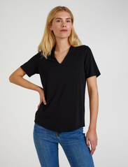 FREE/QUENT - FQYR-SS-BL - short-sleeved blouses - black - 2