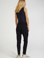 FREE/QUENT - FQJENNY-PA - slim fit spodnie - black - 3