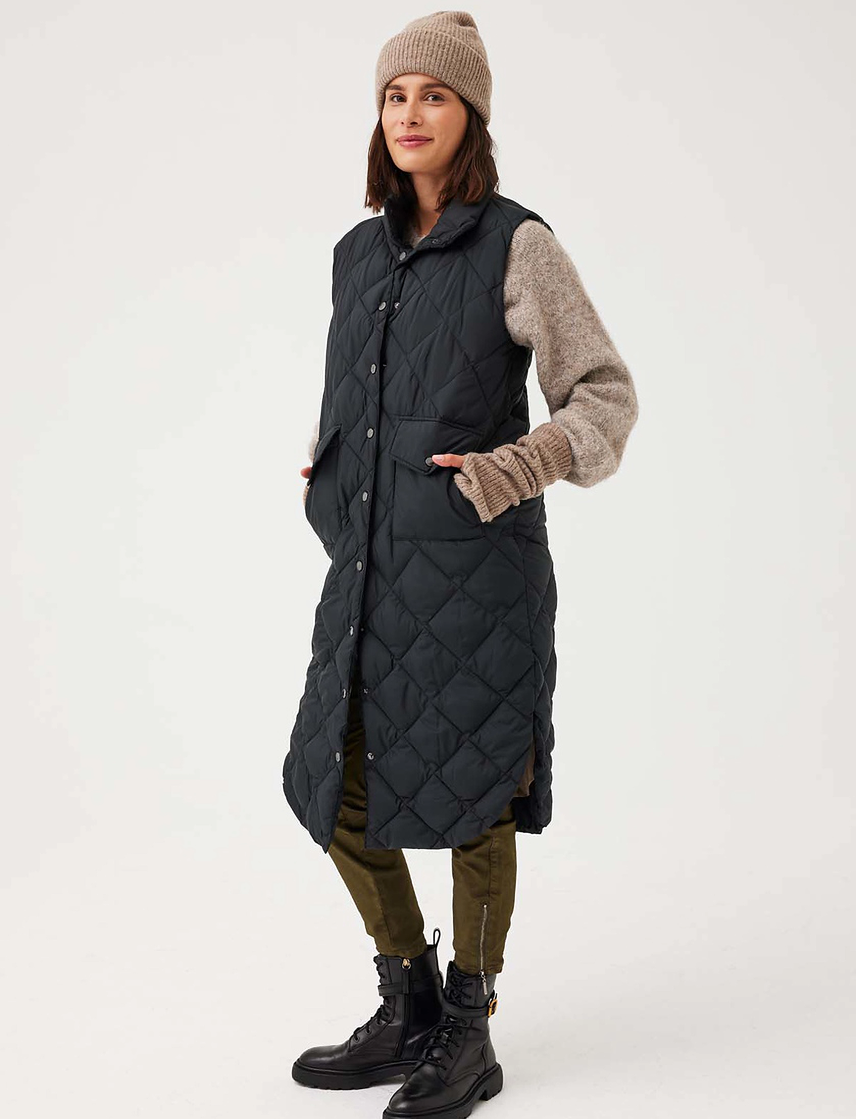 FREE/QUENT - Knee-length quilted waistcoat - forårsjakker - black - 4