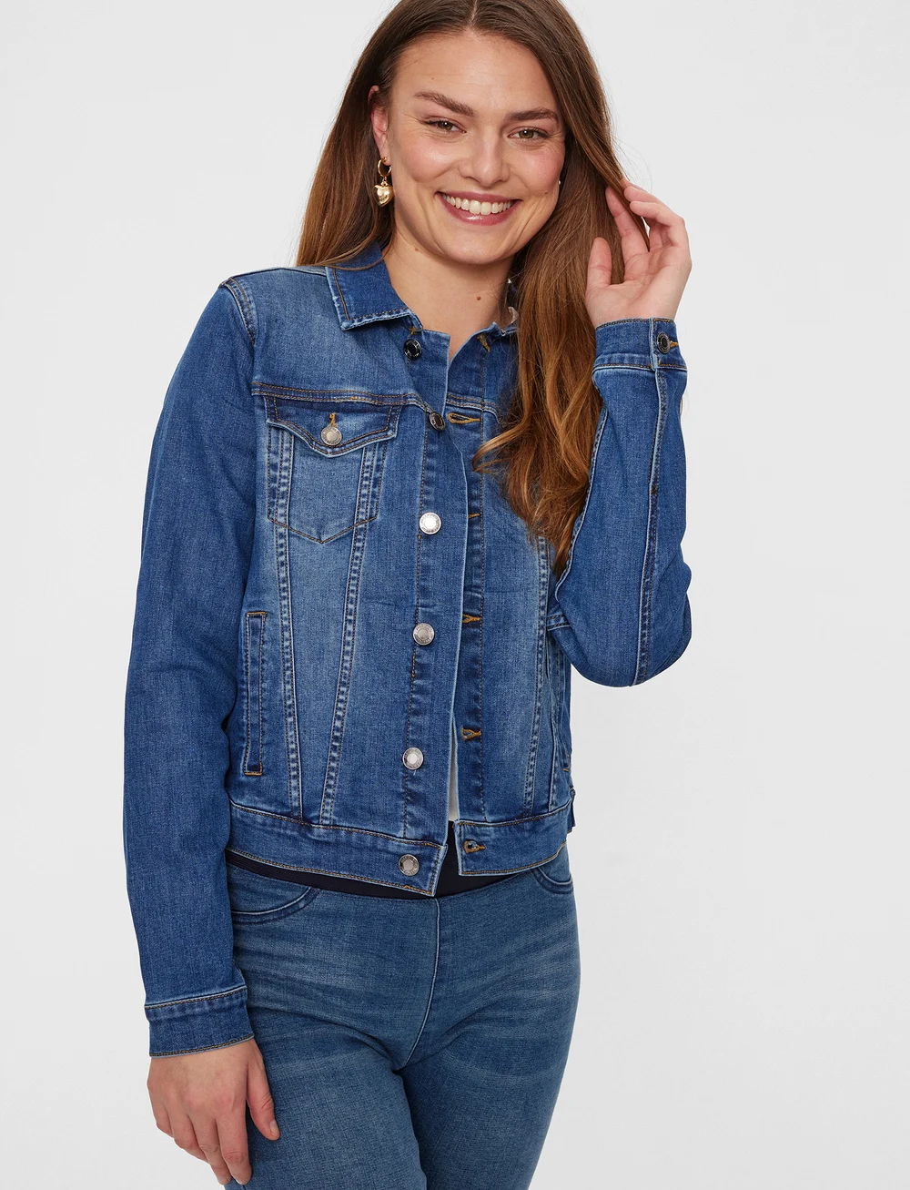 FREE/QUENT - Denim jacket from Freequent in a soft material. The jacket has a simple silhouet - jeansjackor - medium blue denim - 0