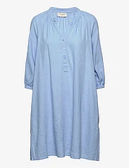 FREE/QUENT - FQLAVA-DR-KAFTAN-S - sukienki koszulowe - chambray blue 15-4030 tcx - 0