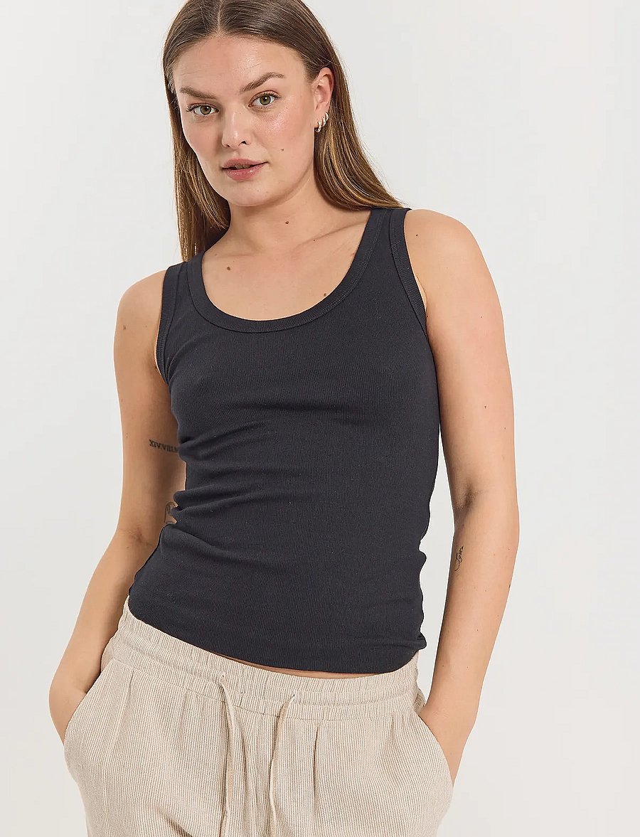 FREE/QUENT - FQHI-TOP - Ärmellose tops - black - 0